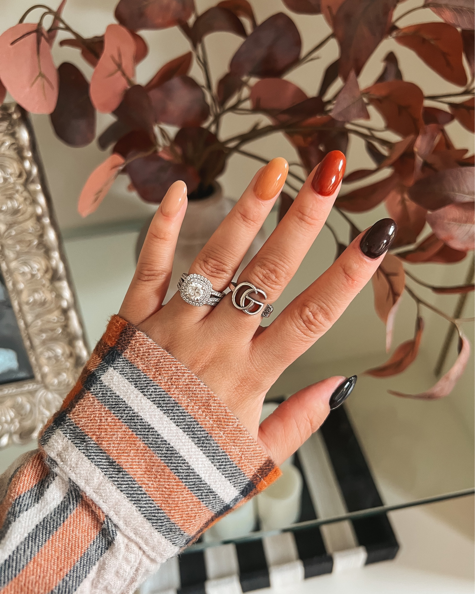 Falling for neutral autumn nails 🤎🤍 #nailinspo Kicking off October with this fun fall gel mani! Linking my decor and ring in the @shop.LTK app 

#spookyseason #liketkit #fallnails2022 #fallinspo #nailinspo #boycottboringnails #nailsofinstagram #happyoctober #fallnails 



#LTKHalloween #LTKSeasonal