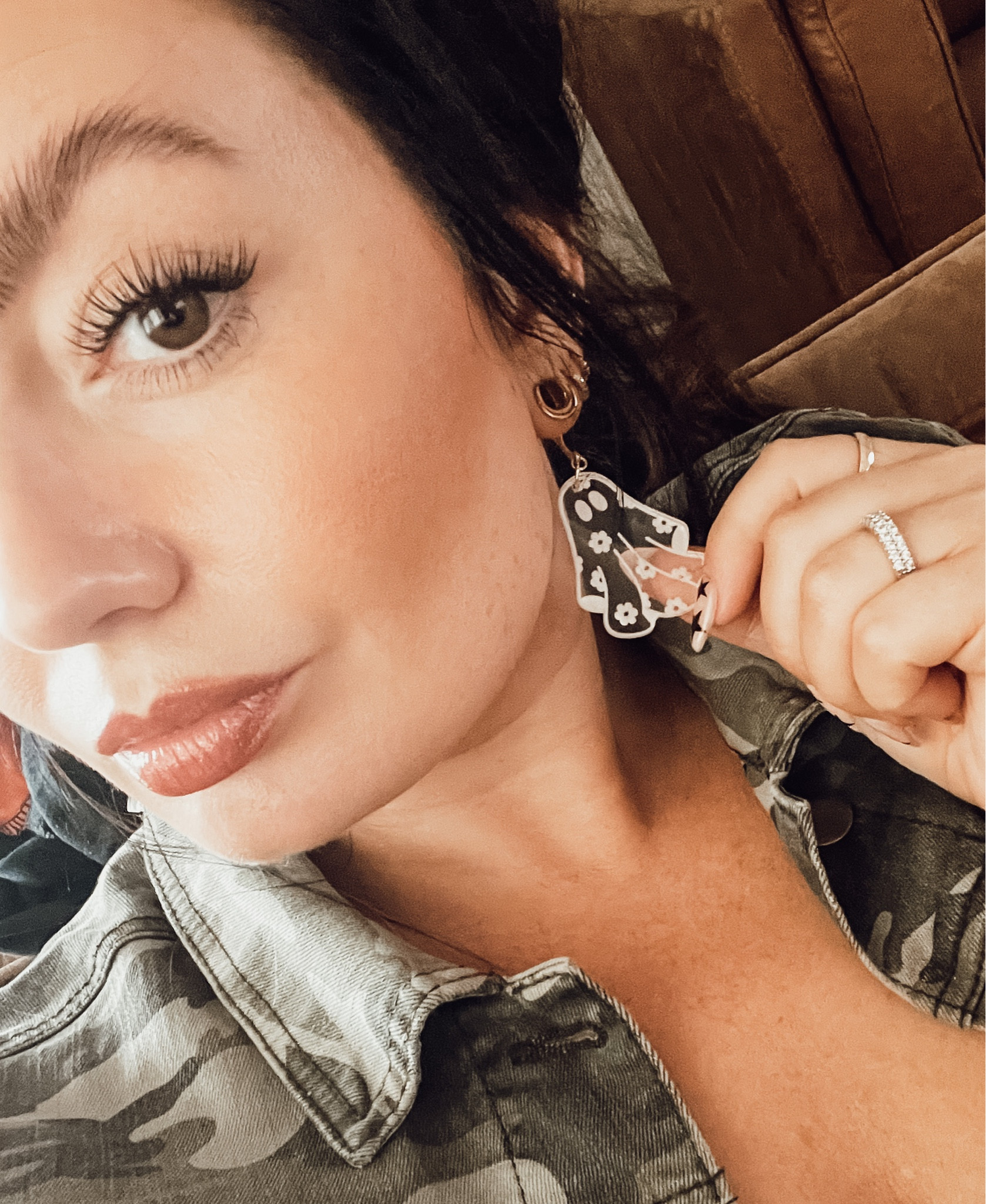 Cutest little ghosty earrings. Comes in regular hooks and saddles for gauged ears 👻🌸


#LTKHoliday #LTKHalloween #LTKSeasonal