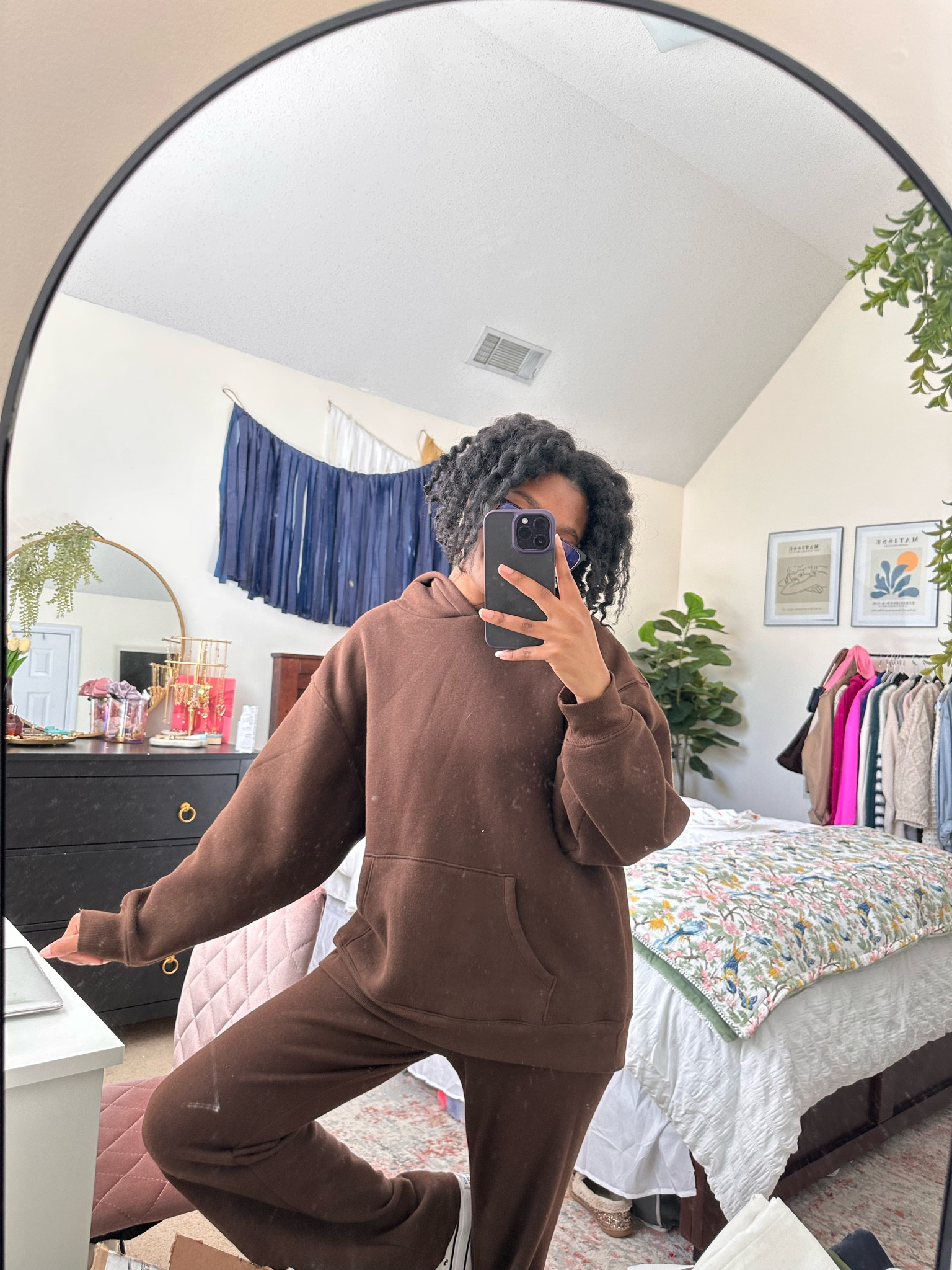 Brown set, sweatpants, brown sweatpants set, brown hoodie 

#LTKSeasonal