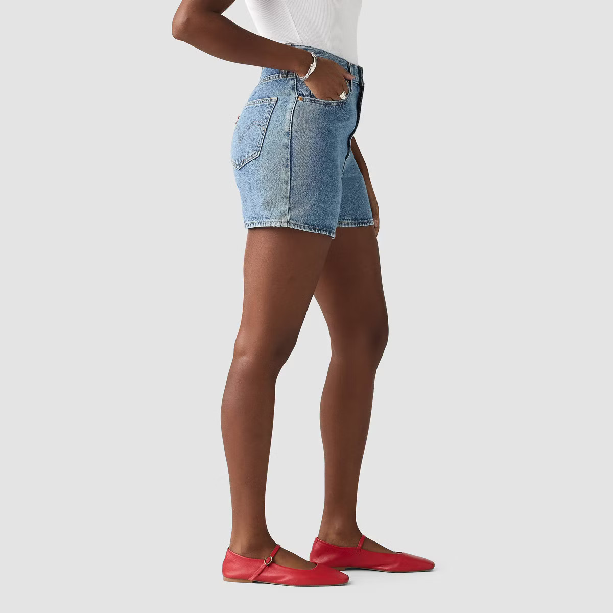 Levi's® Women's Cinch Mid-Thigh Shorts - Twisted Stone 26 | Target