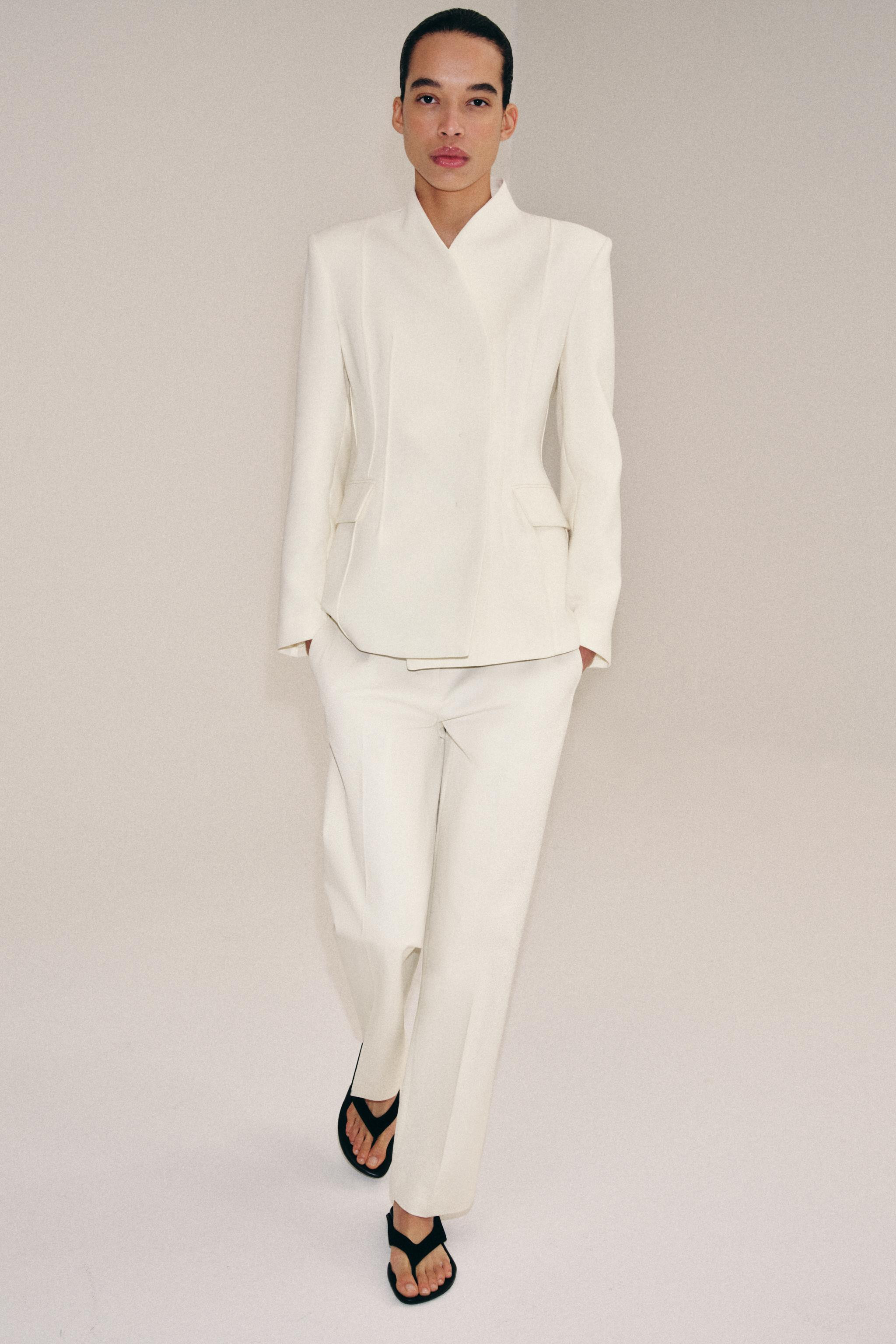 ZW COLLECTION FITTED BLAZER | Zara UK