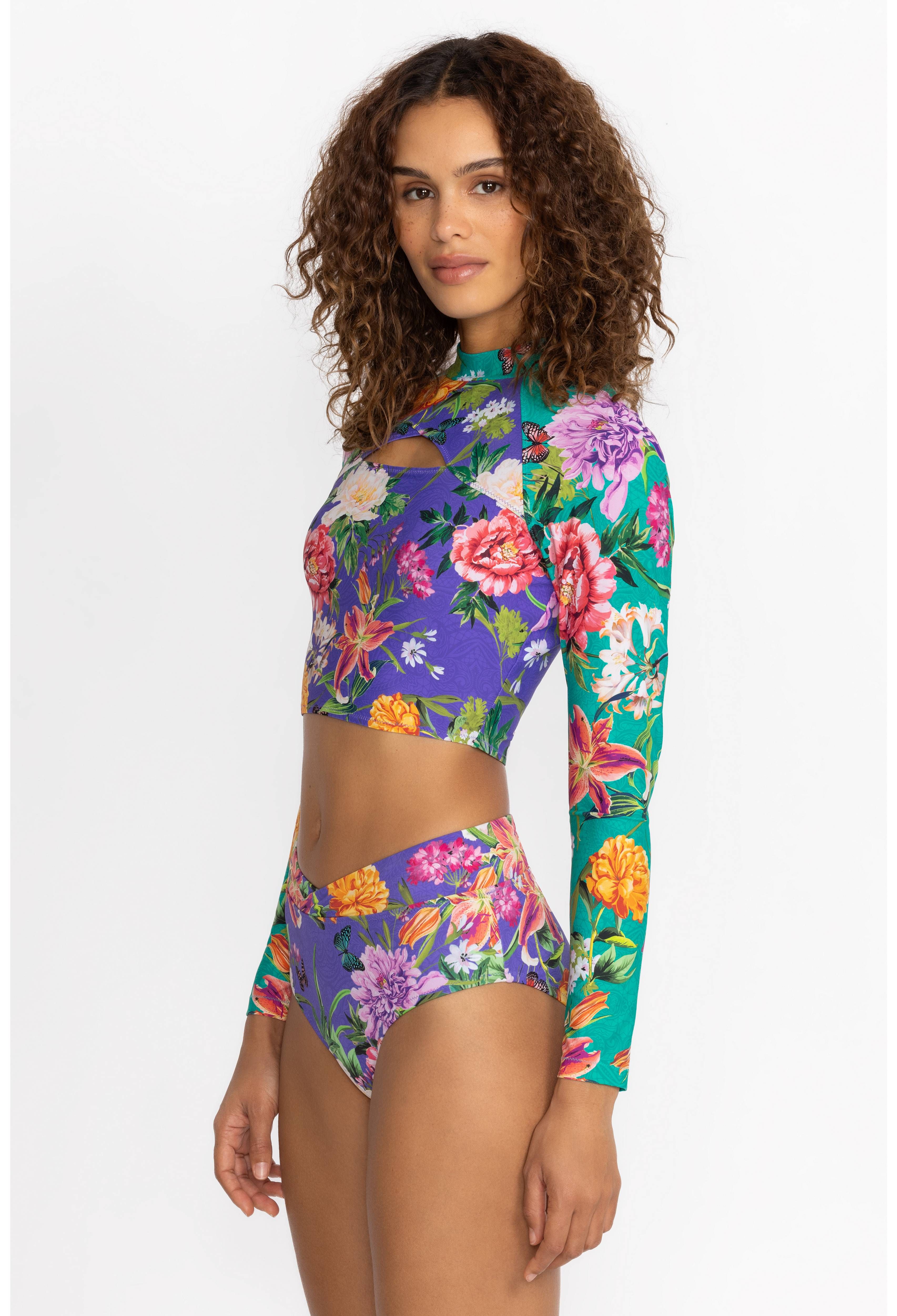 PEACOCK GOZA CUT-OUT CROP SURF SHIRT | Johnny Was | Johnny Was