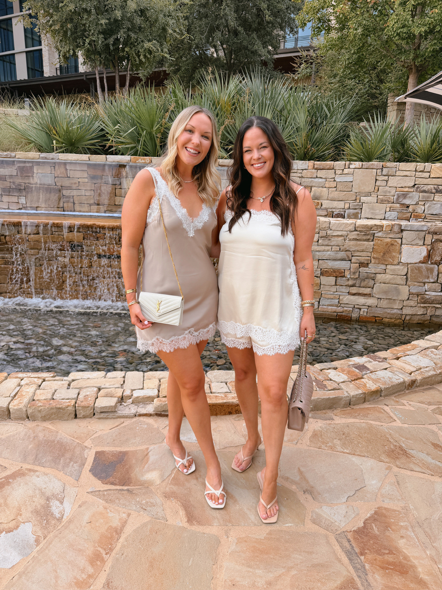Wearing a large in the top and an XL in the shorts

#LTKSeasonal #LTKMidsize