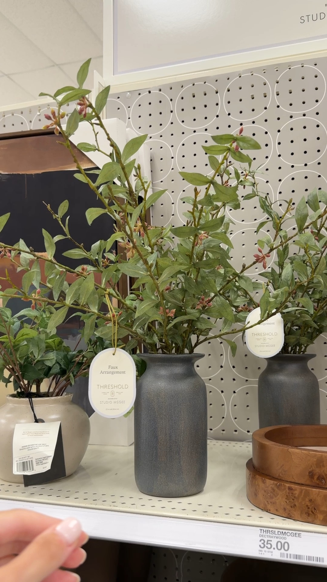 NEW Threshold w/ Studio McGee line 23” fall green leaf arrangement w/ vase - grab this before it sells out before fall! 

#Targethome
#Targetfall