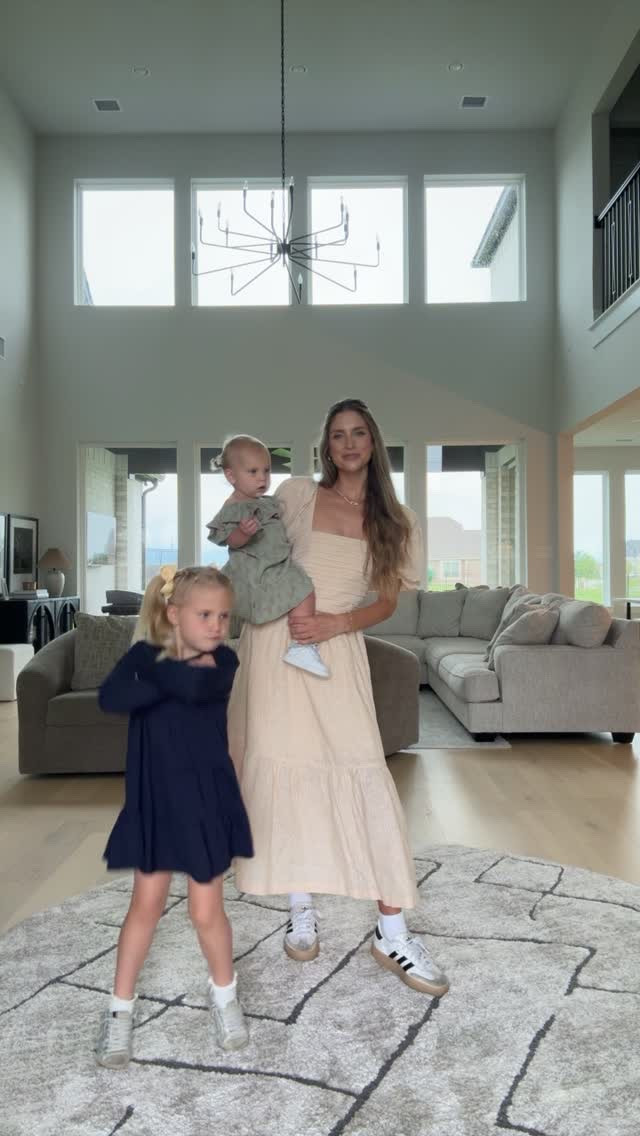 Romanticizing 4:30 dinners on a Friday night with my sweet family of 5! #family