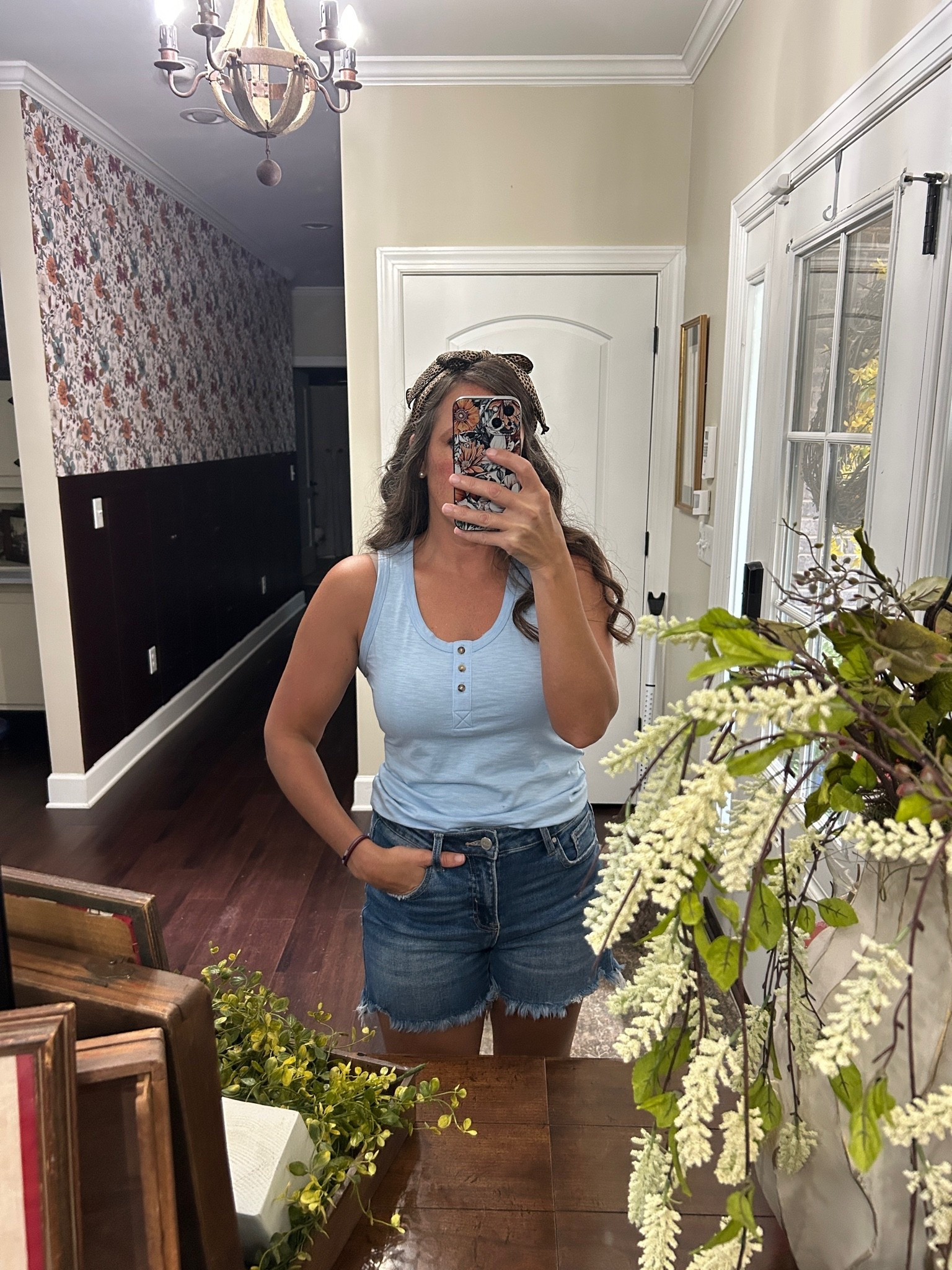 My favorite sleeveless tank!

#LTKootd #LTKmomlife #LTKOver40