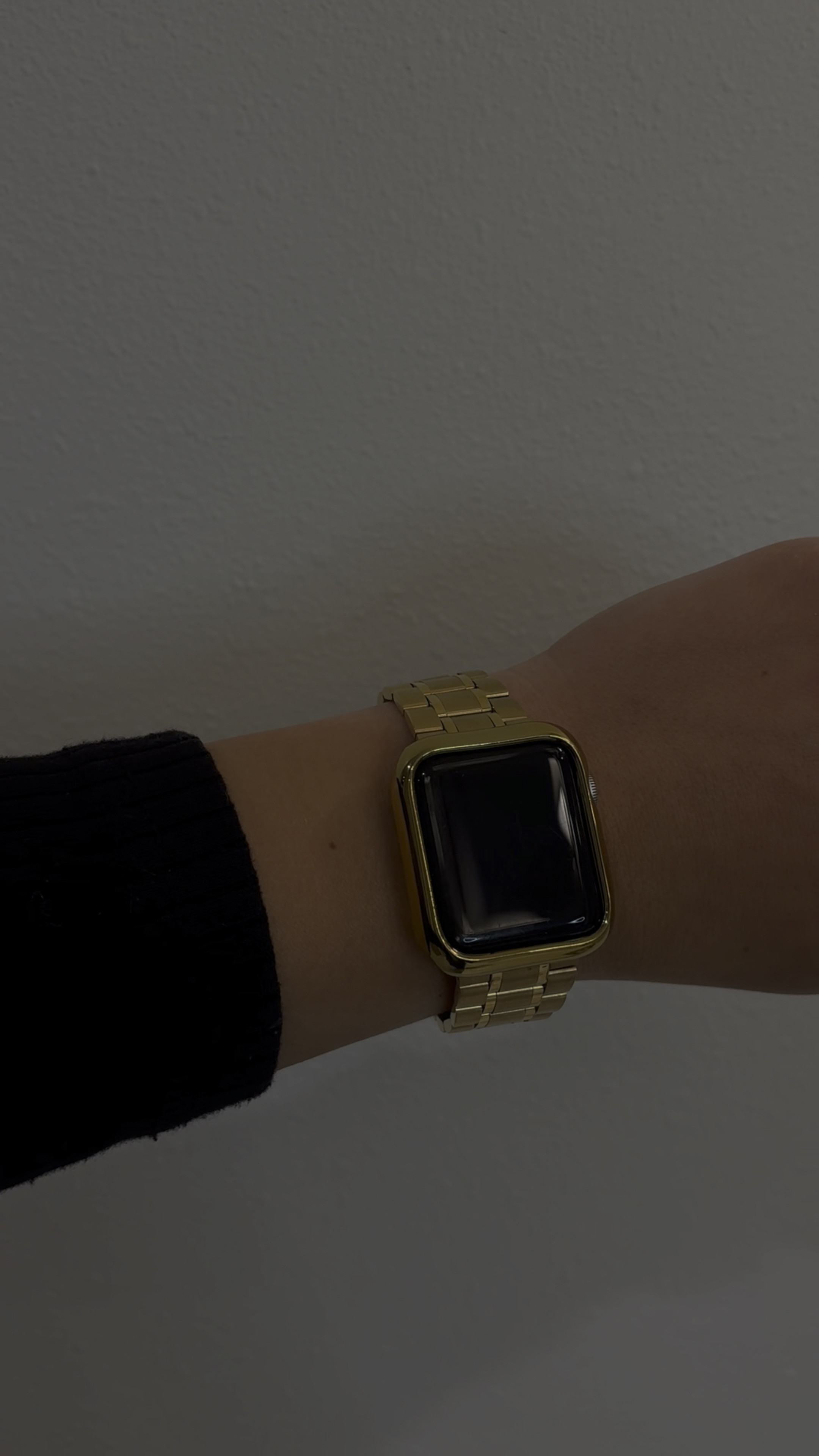 THIS BAND… I can’t begin to describe to tell you how in love I am with this apple watch band. classy, sophisticated, trendy ughhhh 🤩

#LTKworkwear #LTKfindsunder50 #LTKstyletip