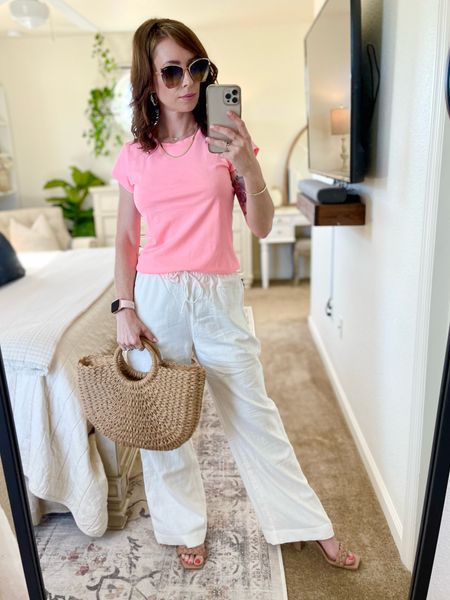 I’m ready for my beach vacation….wait, I don’t have one planned? Better get on it. I already have this outfit packed. 
•
#springoutfit #springbreak #springstyle #summeroutfit #summerstyle #linenpants #neutralsandals #targetstyle #targetoutfit #quaysunglasses #amazonhandbag #strawhandbag #vacationoutfit

#LTKtravel #LTKitbag #LTKunder50