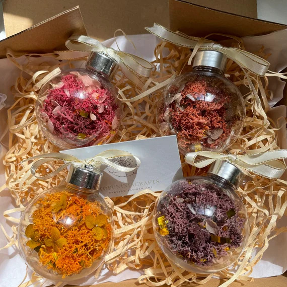 Set of 4 Shatterproof Christmas Baubles With Dried Florals  | Etsy | Etsy ROW