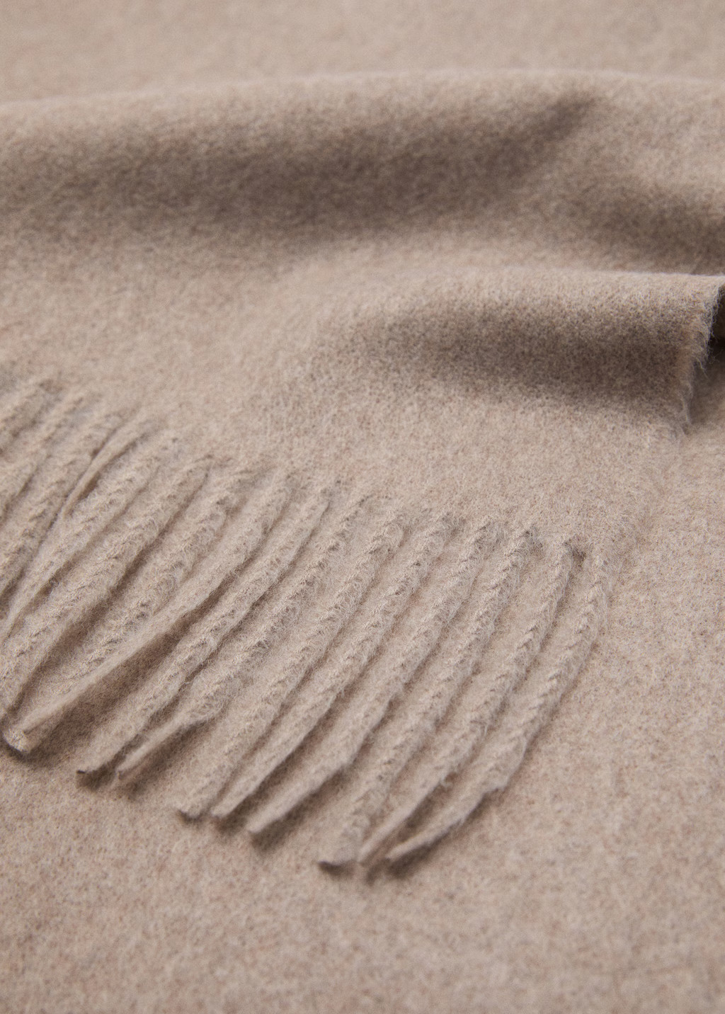 Fringed edge scarf | MANGO (UK)