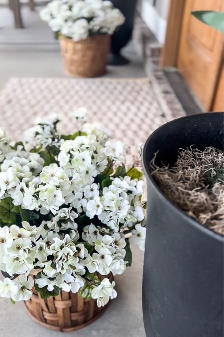 Flowering faux bush 