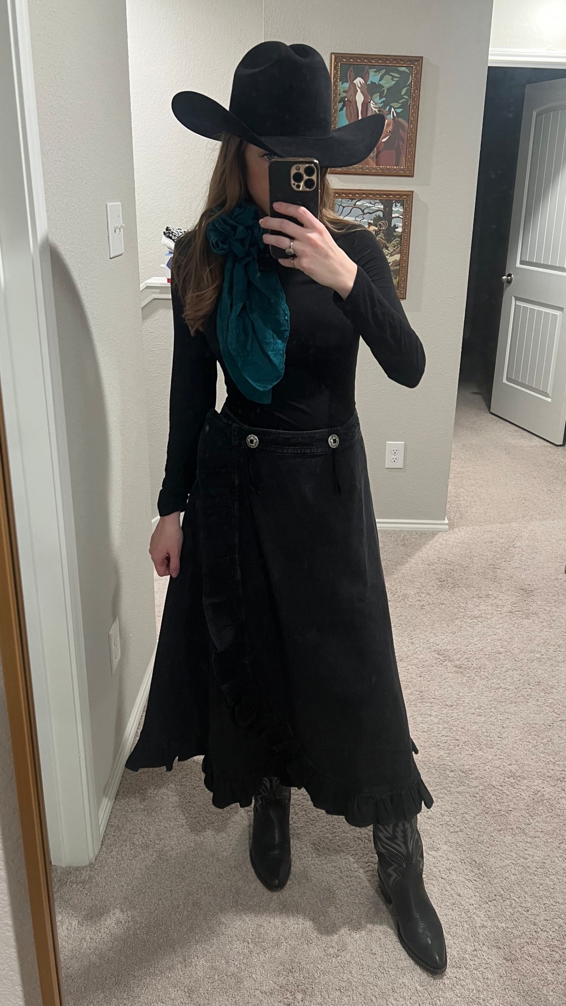 Fort Worth date night outfit 🥂🖤

#tecovas #wildrag #fortworthfashion #westernfashion #denimskirt

#LTKfoodie #LTKootd #LTKmomlife
