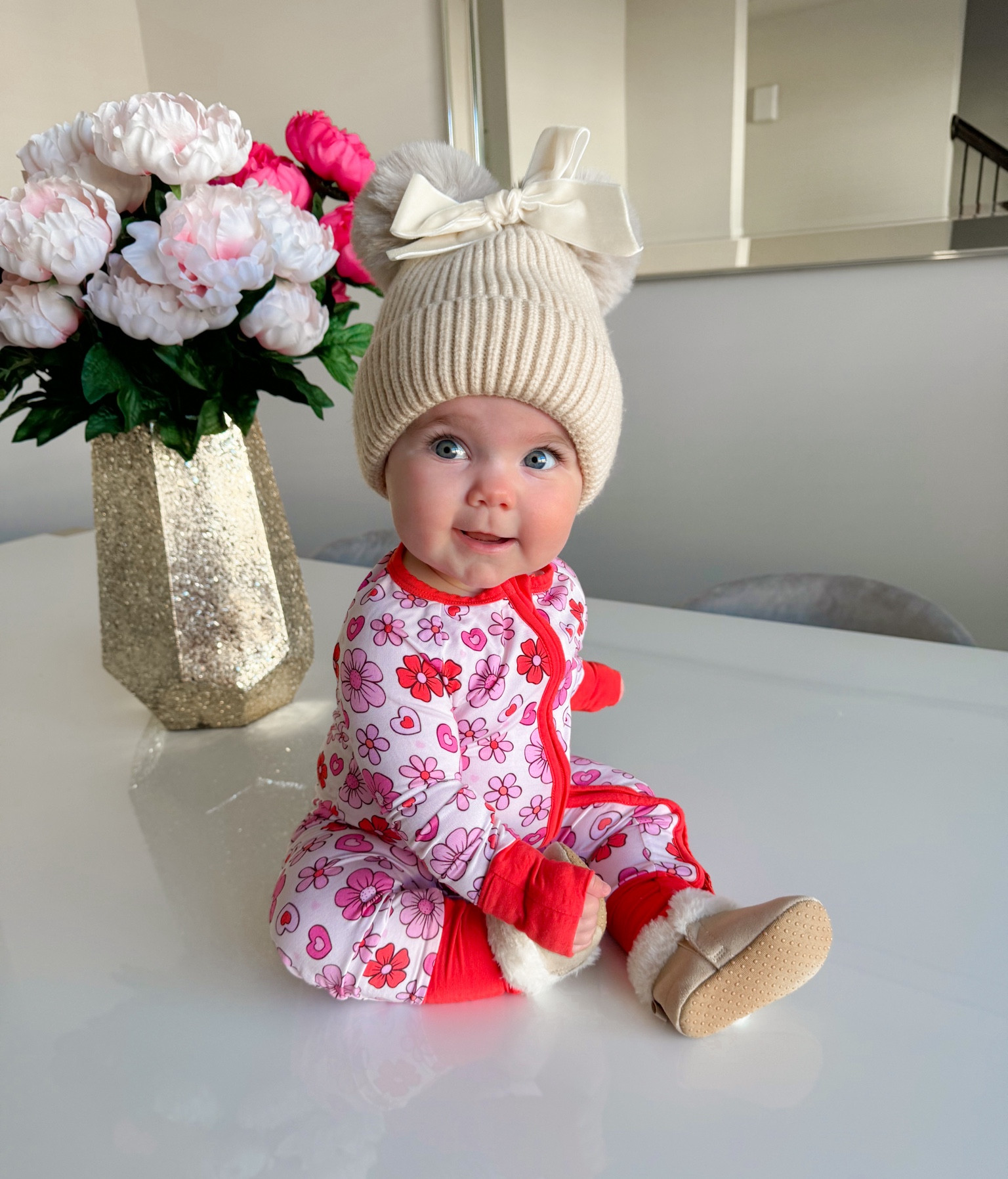Happy Saturday! Aubrey is ready for Valentine’s Day in these cool temperatures! 🩷🫶🏼🎀

Baby pajamas, Valentine’s Day onesie, baby girl style, baby girl outfit 

#LTKbaby #LTKkids #LTKfamily