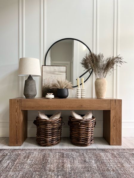Creating cozy moments in my front entry. My look for August; soft muted tones, dried grasses, and cozy texture. These baskets are favourites, I’ve had them for years. They’re no longer available, but have found similiar ones though! 