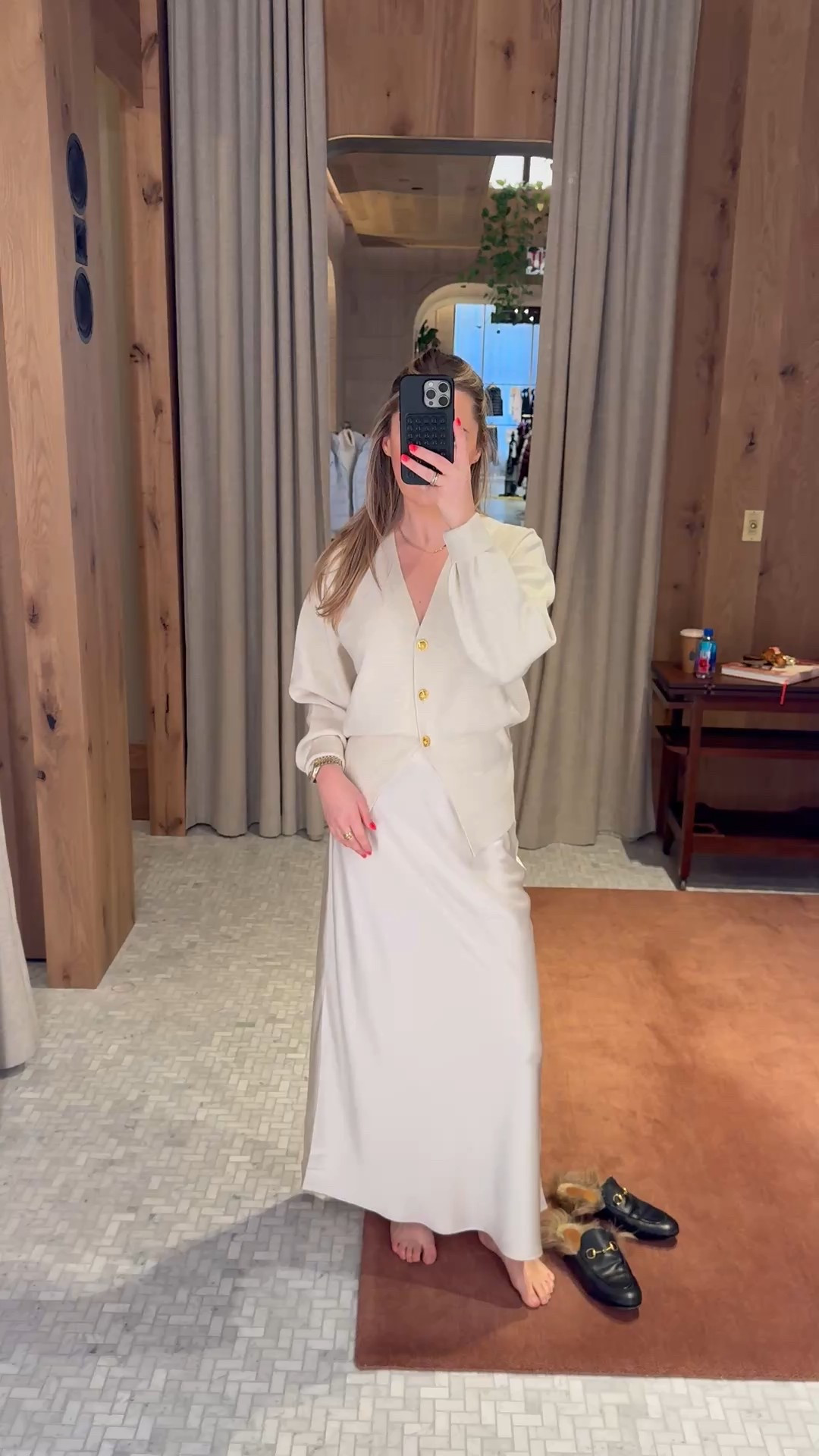 Aritzia clientele sale 

#LTKCyberWeek #LTKSaleAlert #LTKootd