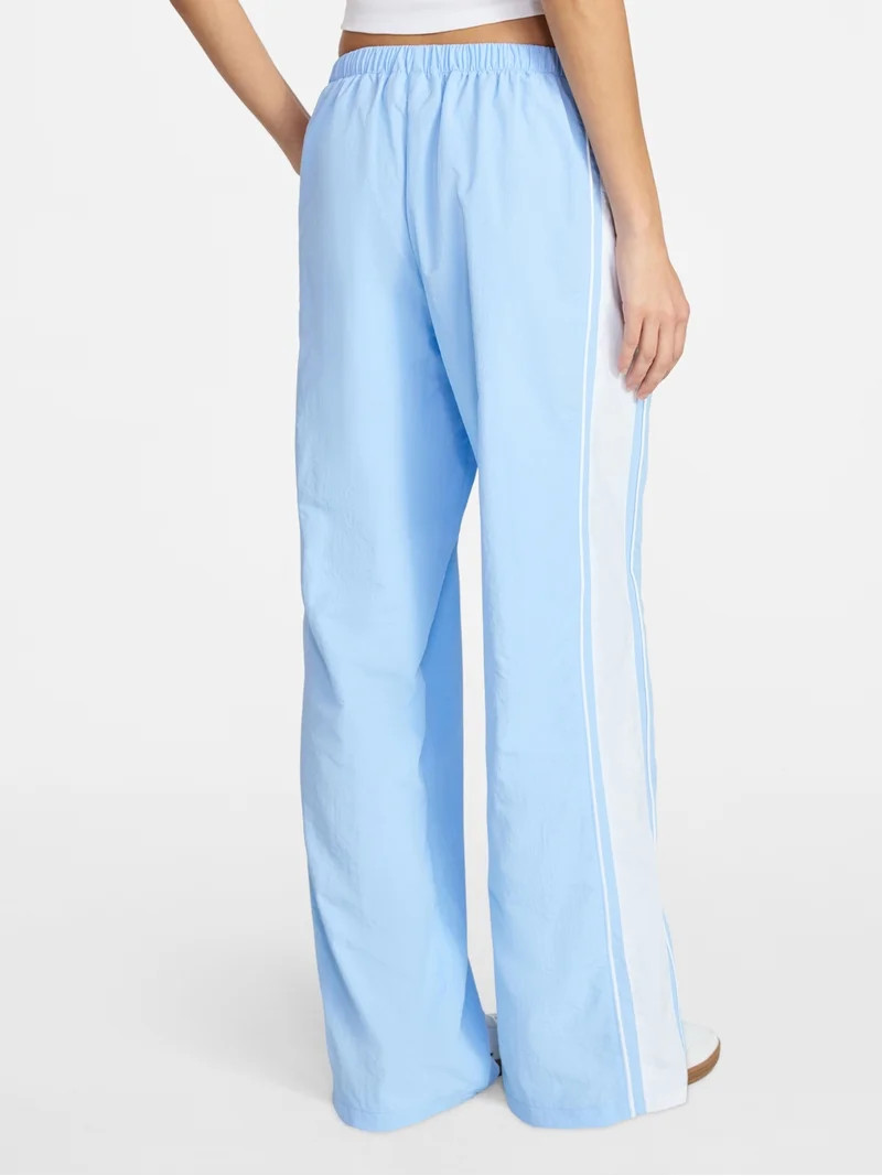 No Boundaries Side Stripe Track Pants, 30.5'' Inseam, Women's XXS-XXL | Walmart (US)