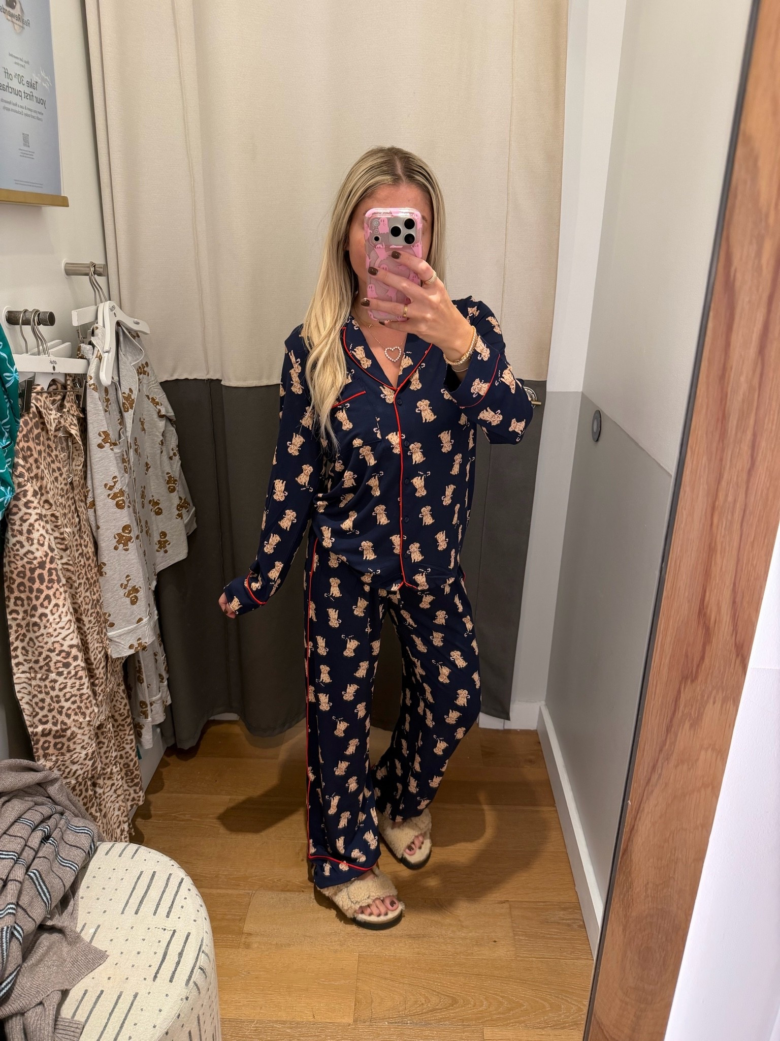 New @Aerie holiday pjs 
Size xs