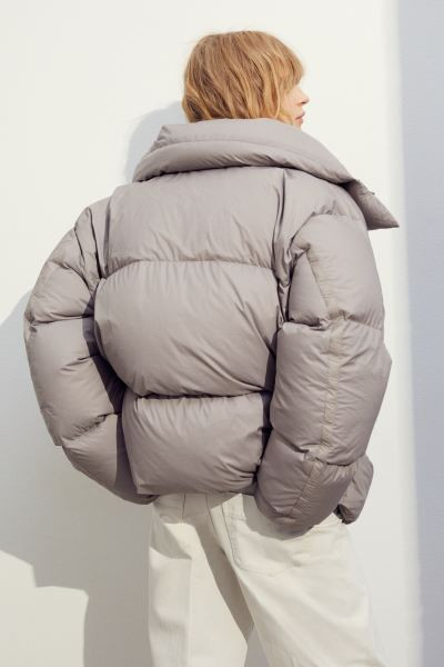 Oversized down puffer jacket - Khaki green - Ladies | H&M GB | H&M (UK, MY, IN, SG, PH, TW, HK)