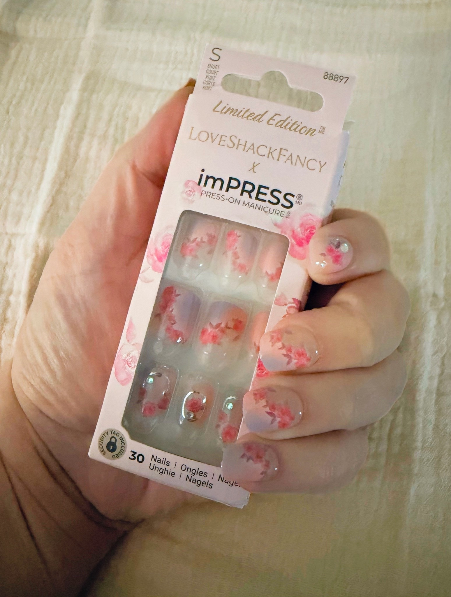 At home manicure made easy 🙌

#LTKBeauty #LTKselfcare #LTKmomlife