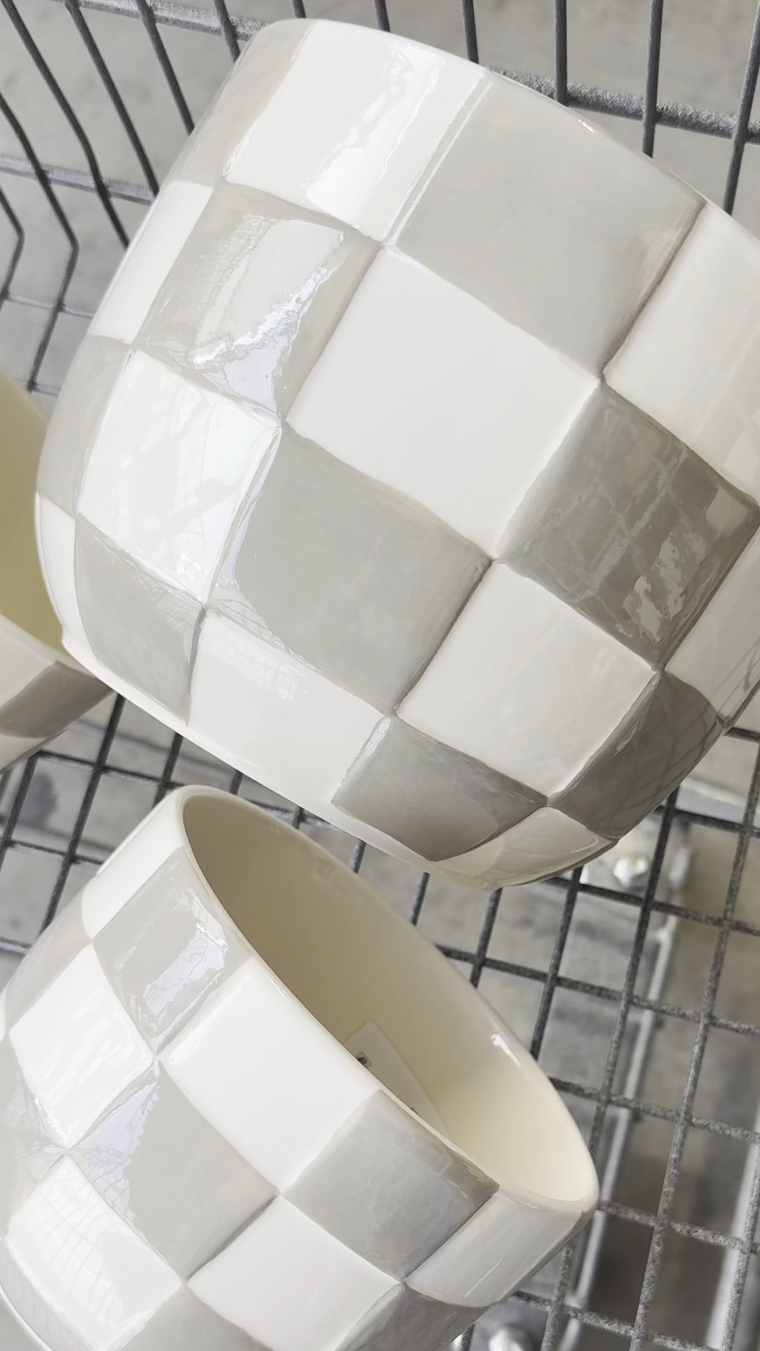 🩶 The Mackenzie-Childs-inspired planters I ran for.
Seeing these everywhere on social media — a surprisingly affordable take on a timeless, iconic look, and they’re selling out fast.
If you’ve been waiting, now’s the moment. Grab your size and favorite color while you can.

#LTKHome