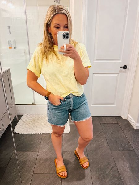 How cute is this yellow top for spring?

Shorts, spring outfit, vacation outfitt

#LTKtravel #LTKstyletip #LTKSeasonal