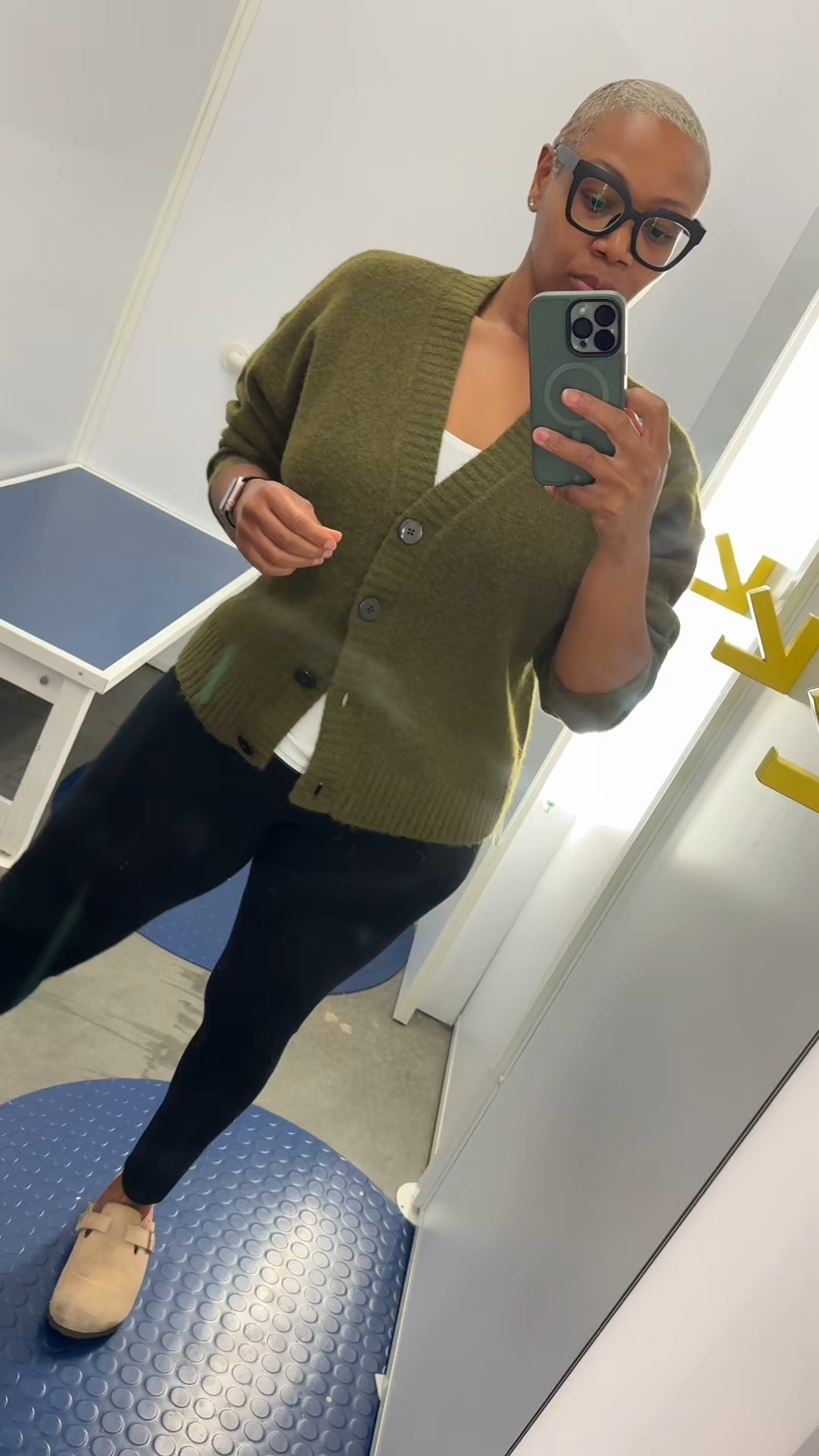 Another Old Navy find! 

Old navy, old navy haul, midsize style, midsize fashion, mom style, mom fashion 

#LTKOver40 #LTKCyberWeek #LTKMidsize