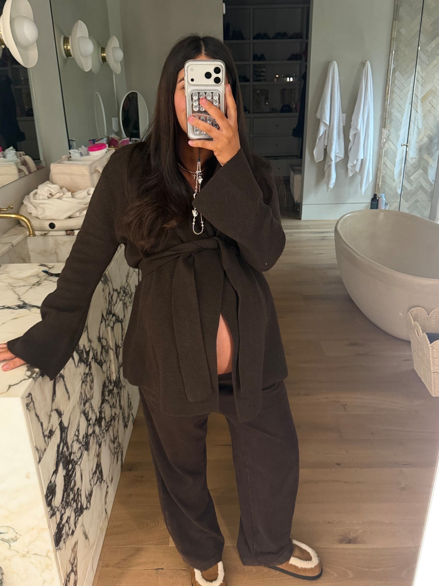 Bump is out today! 

Top: large 
Bottoms: large 

Dressupbuttercup.com #dressupbuttercup #dederaad


#LTKdayinmylife #LTKmomlife #LTKootd