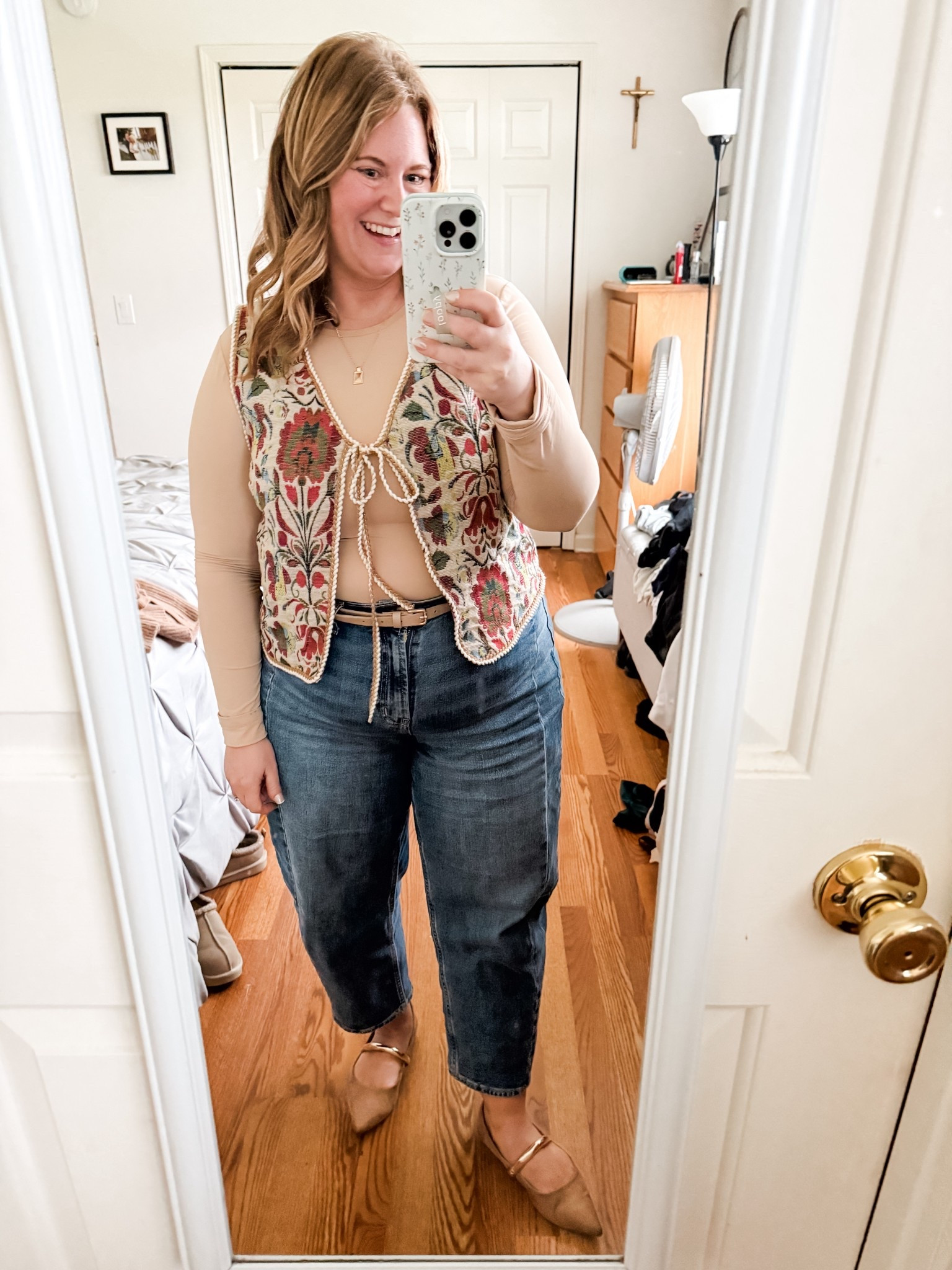 Wearing an XL in my vest and top and a 14 petite in my barrel jeans

#LTKStyleTip #LTKFindsUnder50 #LTKMidsize