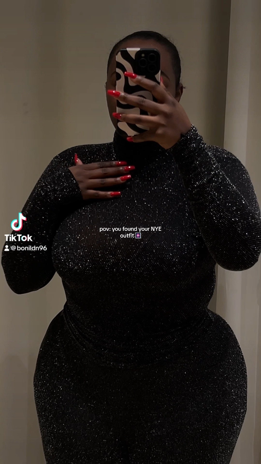 S - Top XL- Bottoms

Fitted polo-neck top in soft jersey with long sleeves
Loose-fit trousers in jersey with a high, elasticated waist and straight legs.

#LTKplussize #LTKmidsize #LTKparties