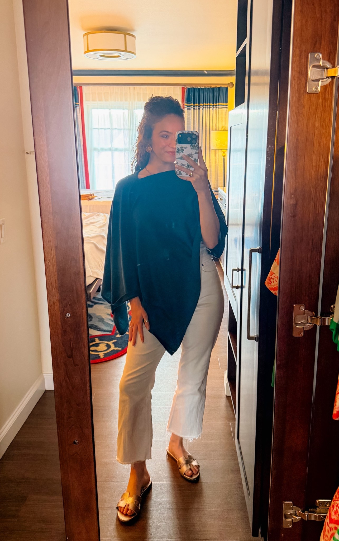 This outfit!!! I love a little poncho, it feels so elegant & chic! A perfect look for an evening work event and dinner!! 

#LTKootd #LTKWorkwear