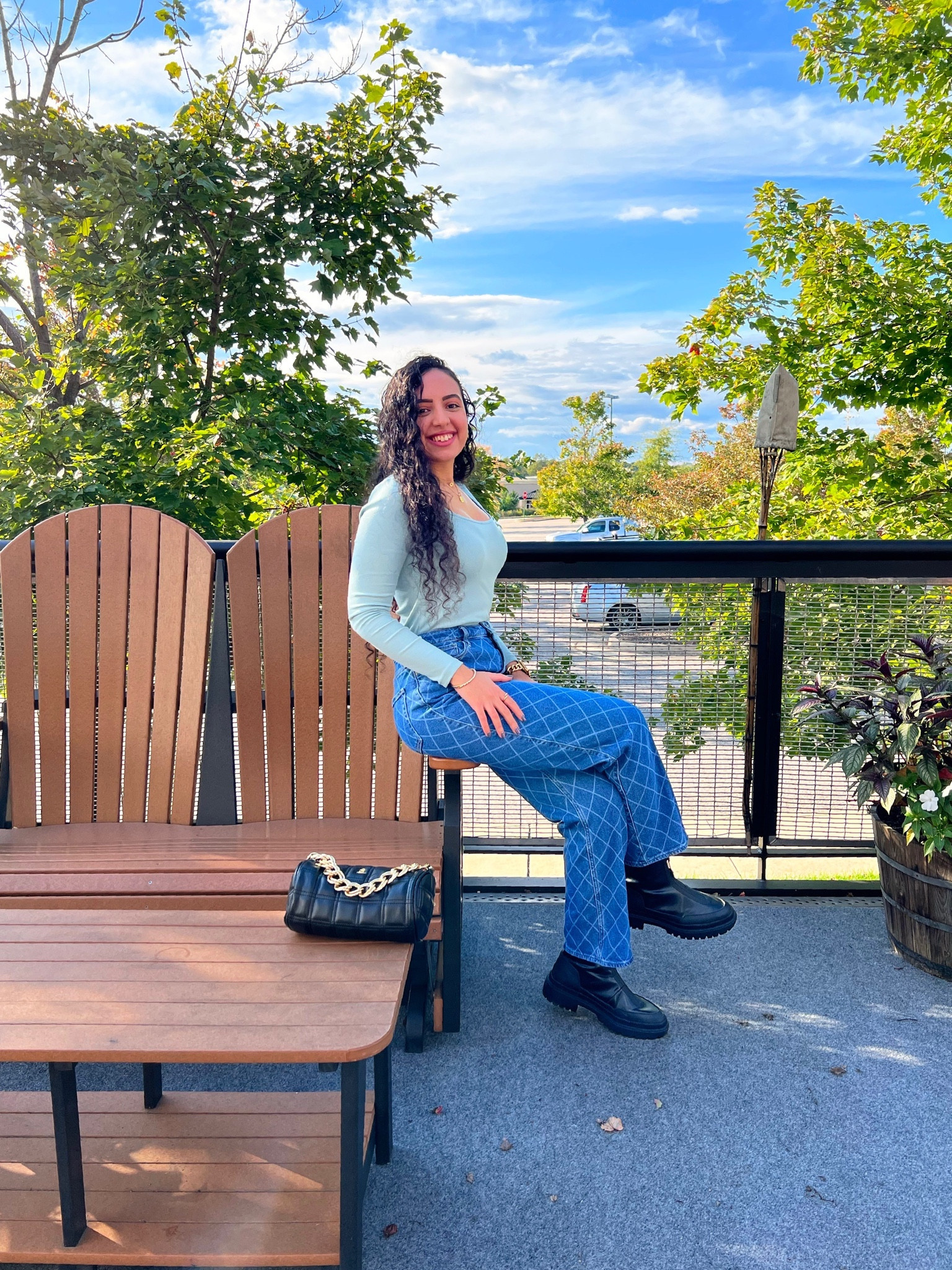 Stepping in green 🍈🧩💚
.
Boots: @hm 
Top: @oldnavy 
Pants: @hollister 
Bag: @stevemadden 
.
🔗 LTK shop
🔗 Amazon storefront 
.
Fashion | Beauty | Life | Makeup | Jewelry | Amazon fashion | Amazon storefront | LTK | Green | Steve Madden | H&M | HM | HMxMe | Old Navy | Hollister | Long sleeves | Jeans | Denim | Boots | Black Bag | Black boots | Green top

#LTKshoecrush #LTKSeasonal #LTKitbag