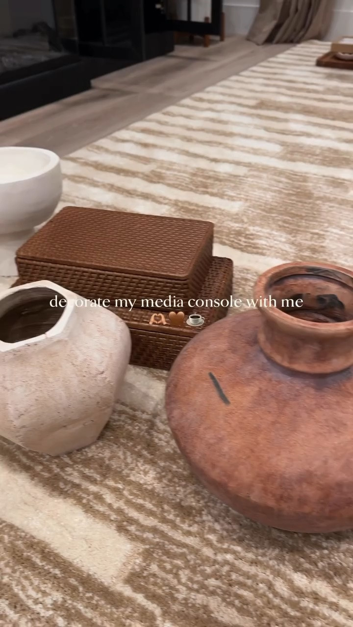 A few recent HomeGoods finds helped bring my media console together and decorating has become one of my favorite parts of homeownership. 

@homegoods 

#homegoodshaul #homedecor #mediaconsole #firsttimehomeowner #homeinspiration

#LTKdayinmylife #LTKHome
