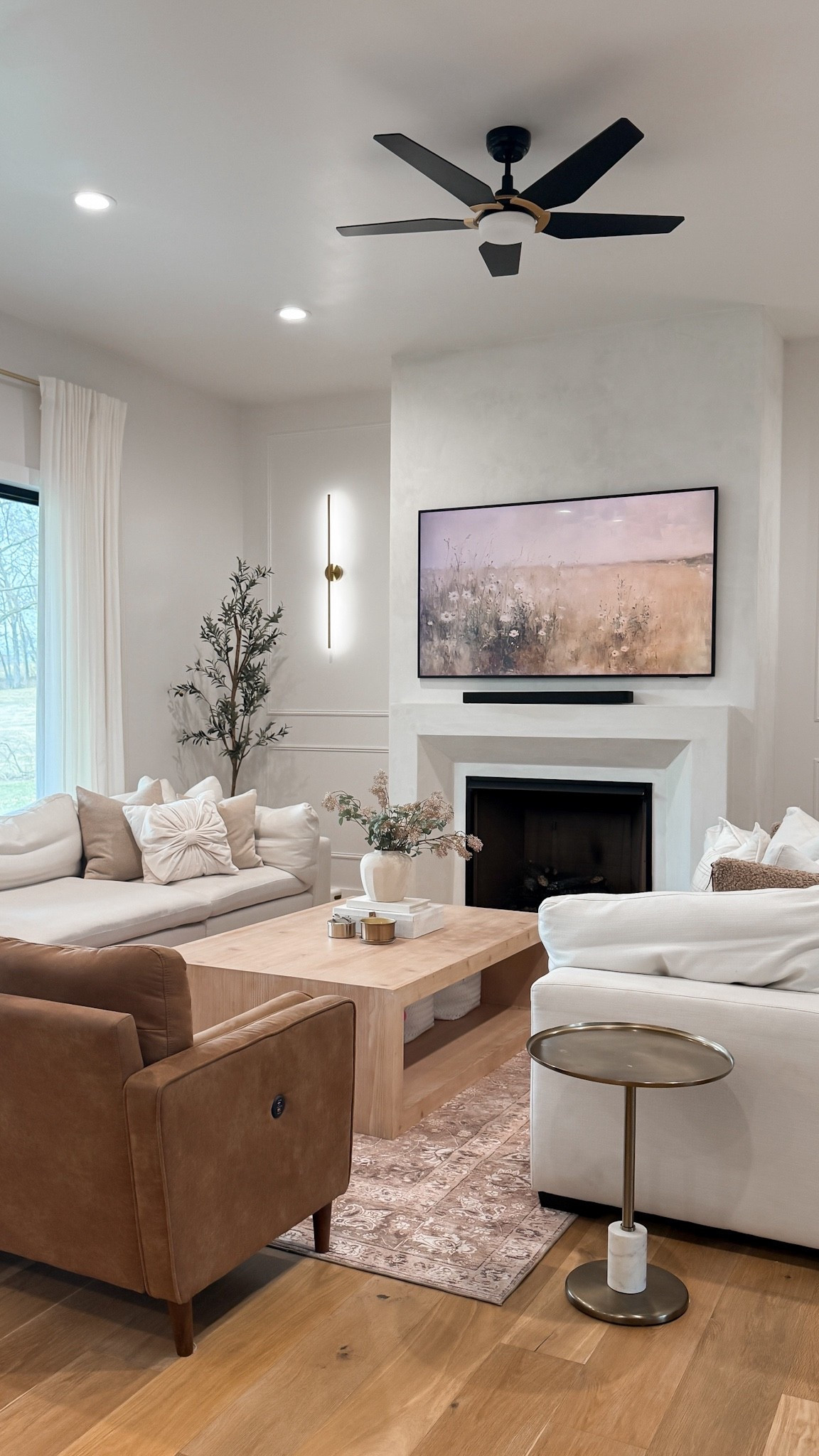 Tagging our living room furniture and decor here! 



#LTKHome #LTKSaleAlert