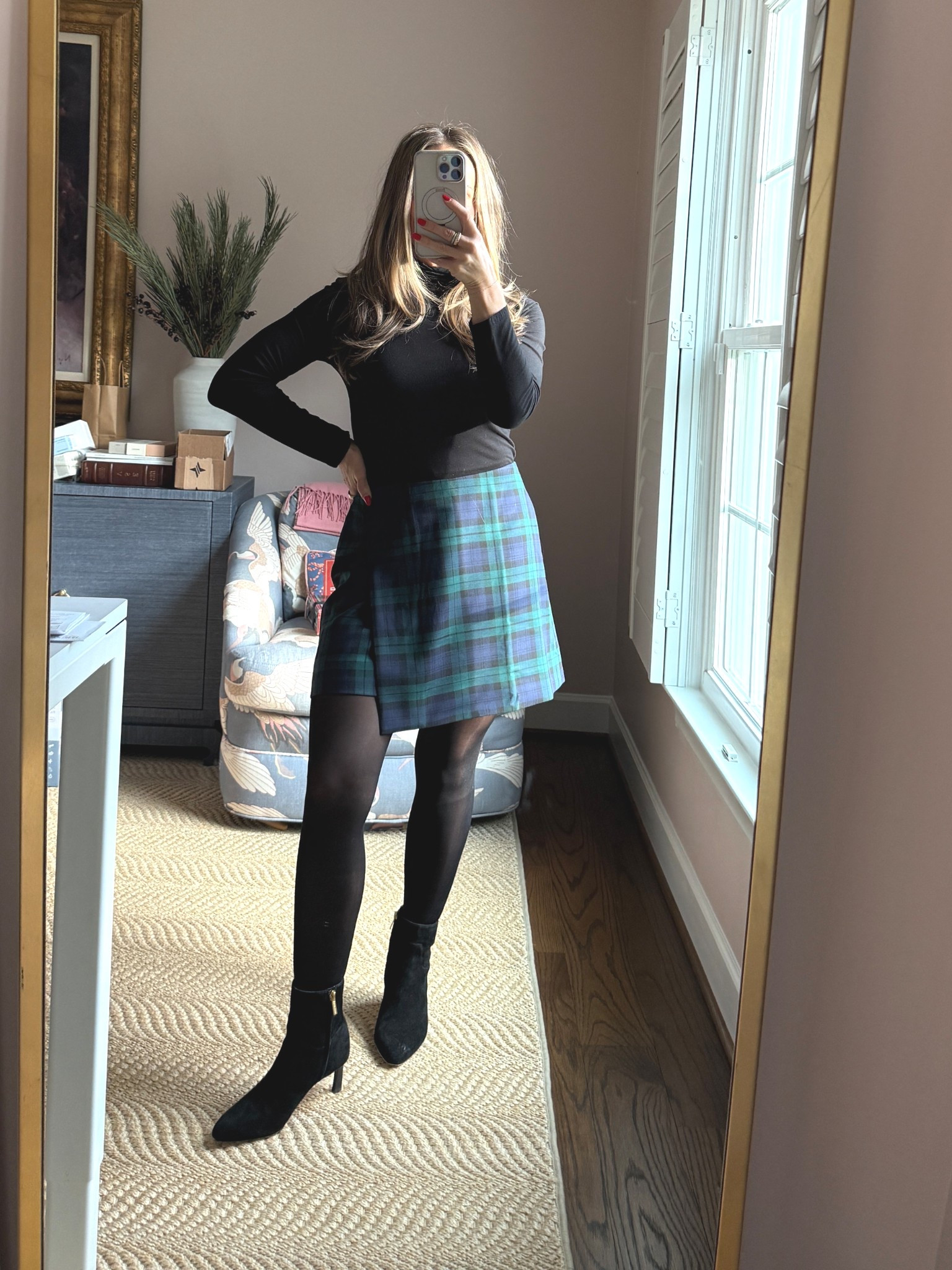 Christmas Eve outfit idea or New Year’s Eve. My boots are 60% off!!! 


Plaid skirt 
Black booties 
Tights 
Faux fur / faux feather jacket black 
Black turtleneck 

#LTKOver40 #LTKSaleAlert #LTKHoliday