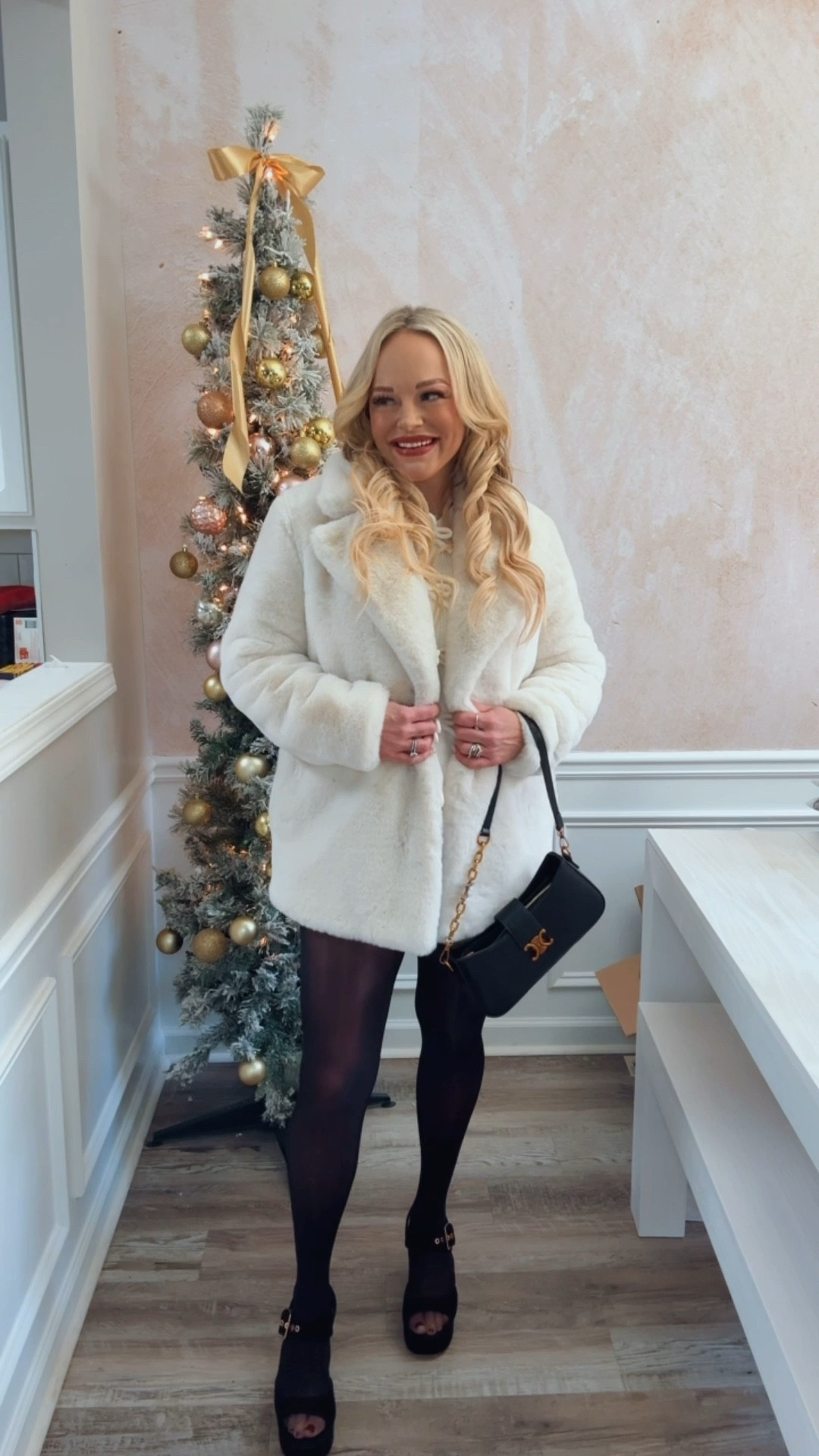 Faux fur coats, holiday outfits, Christmas outfits, Christmas Eve outfits, New Year’s Eve outfits, NYE outfits 

#LTKSaleAlert #LTKHoliday #LTKootd