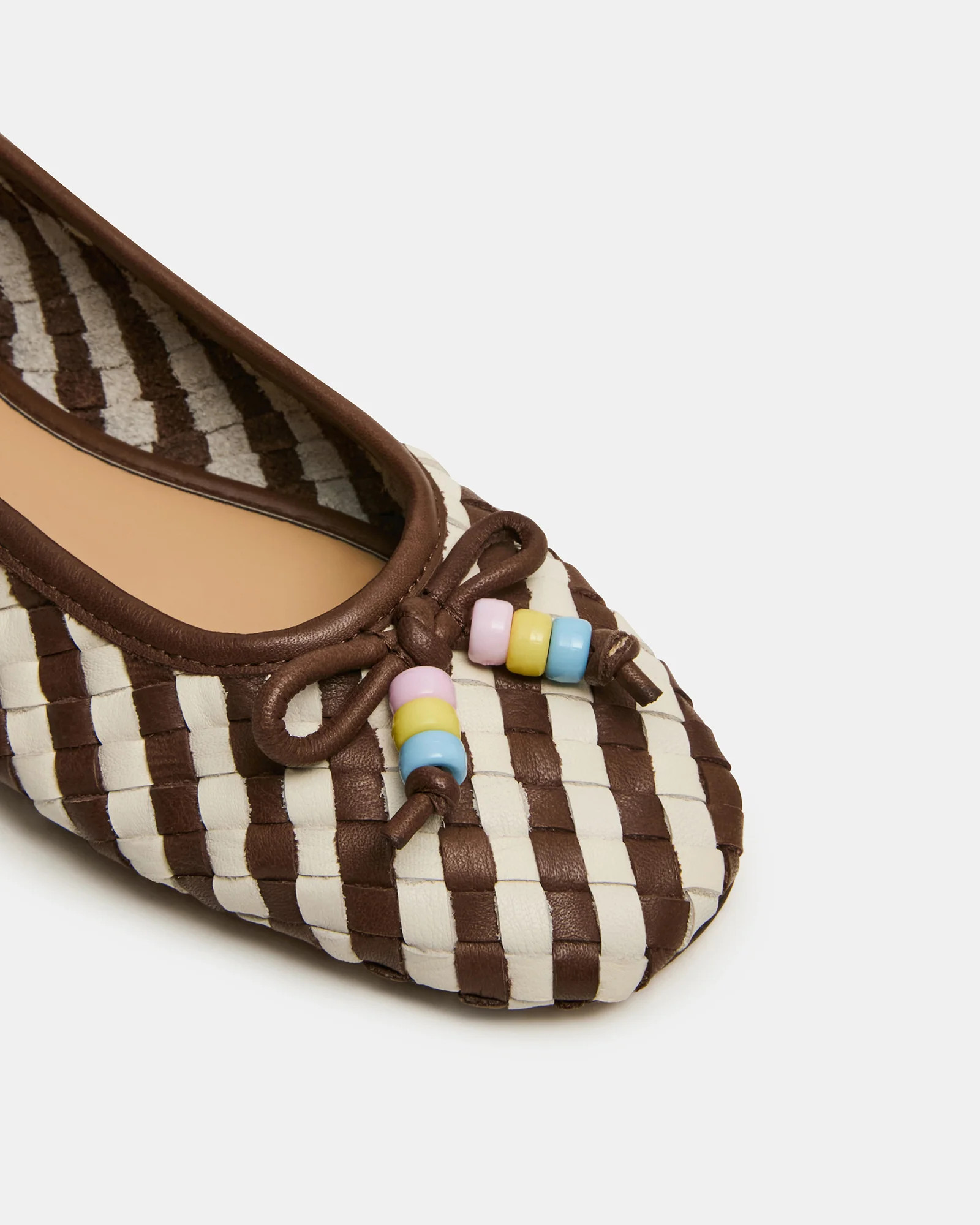 DIVY White/Brown Leather Woven Bow Ballet Round-Toe Women's Flat | Steve Madden (US)