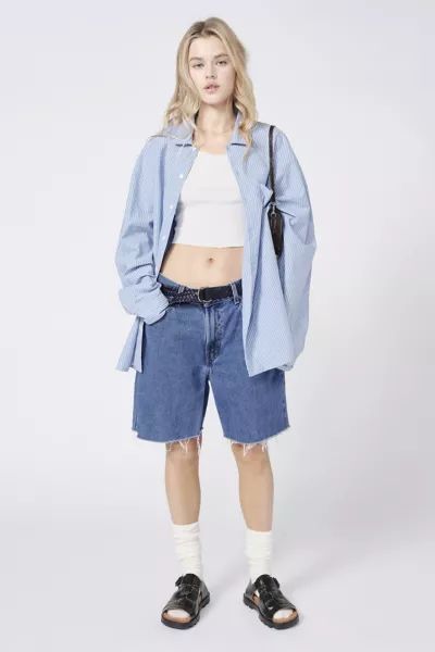 Urban Renewal Remade Levi’s® Longline Cutoff Denim Short | Urban Outfitters (US and RoW)