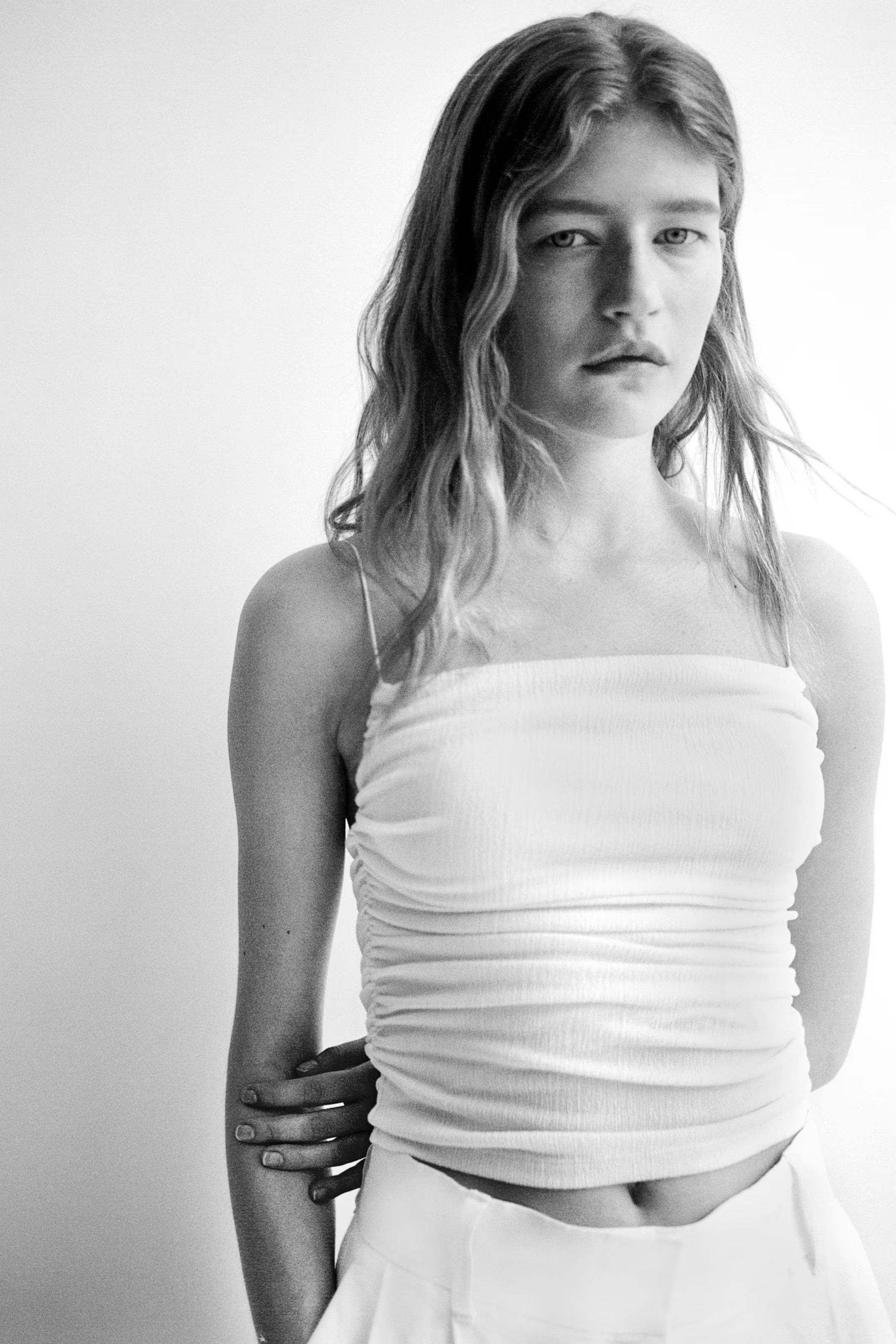 Drapiertes Trägertop - Eckiger Ausschnitt - Ärmellos - Cremefarben - Ladies | H&M AT | H&M (DE, AT, CH, NL, FI)