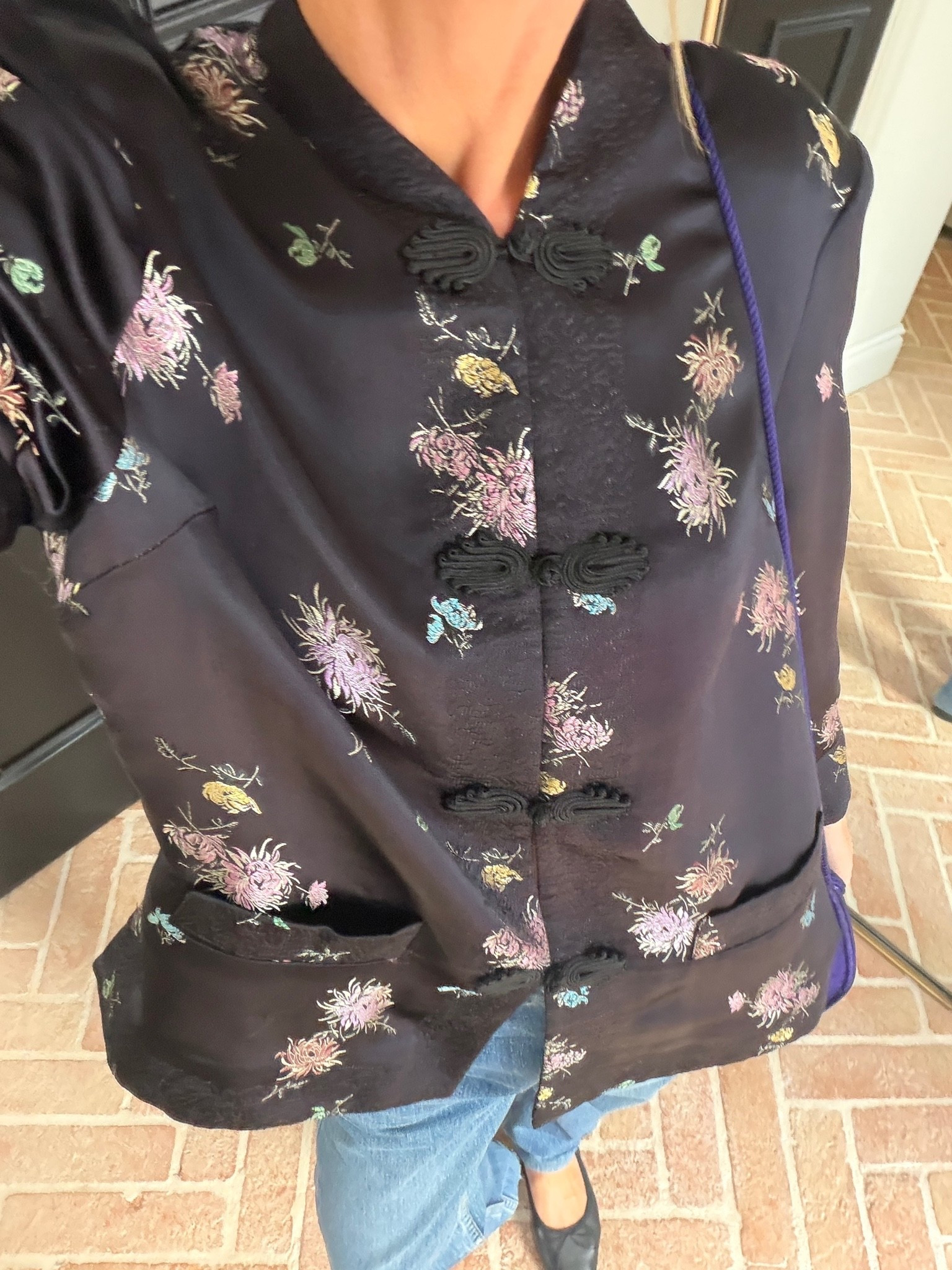 New favourite jacket 🖤

floral embroidered jacket, satin brocade top, frog button detail, statement trim top, black floral print, vintage inspired jacket, light wash jeans, statement blouse, going out top, evening outfit, romantic edgy style, elevated basics, quiet luxury, autumn winter style, ltkstyletip, ltkseasonal, ltkfindsunder100, ltkitbag
