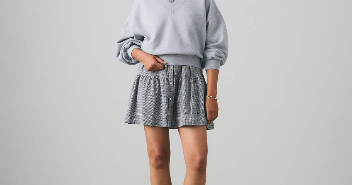 Vintage V-neck SweatshirtFree Shipping for Red Tab™ Members | Levi's UK