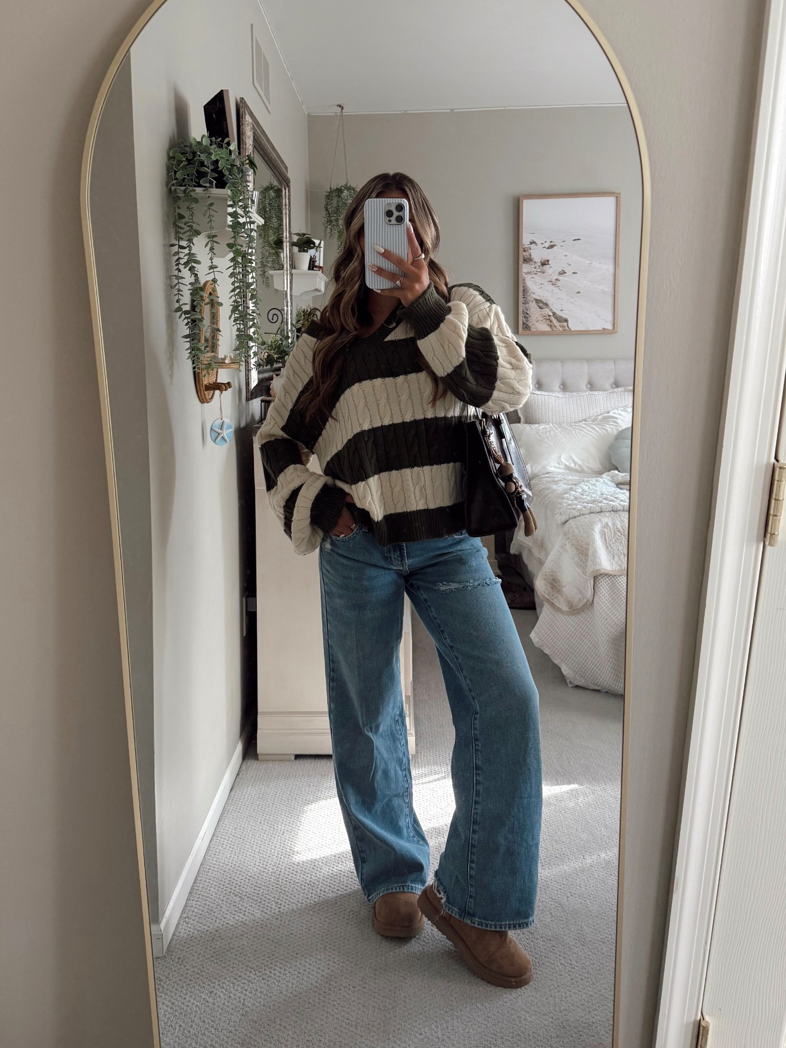 sweater in green is on tiktok in my showcase @tayyoungson 