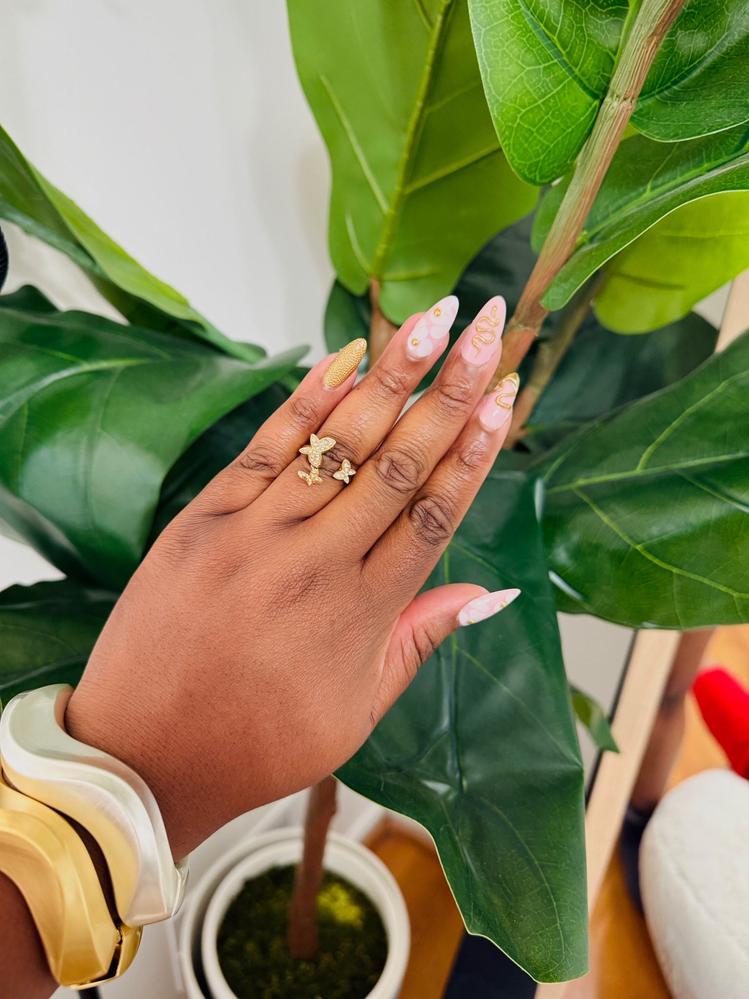 I can always keep a fresh set without the salon 😊

Press on nails, Walmart finds 

#LTKBeauty #LTKStyleTip