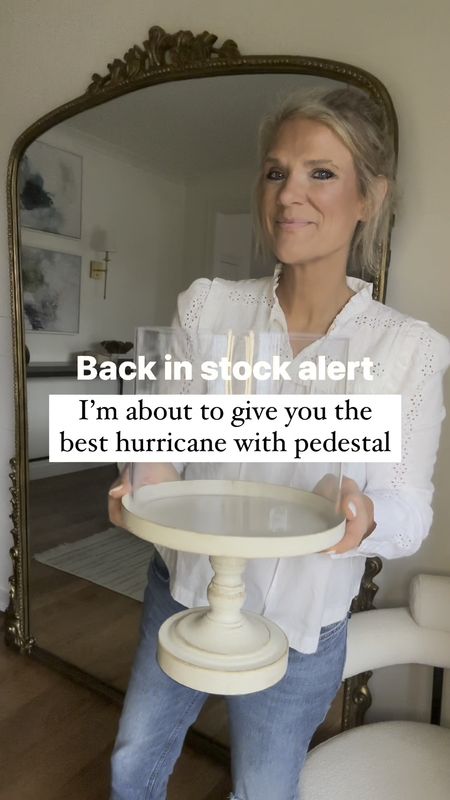 The best hurricane with pedestal base! It’s so beautiful and oversized. The base comes in several color options. Plus, it’s on sale! // QVC sale // QVC Hurricane 