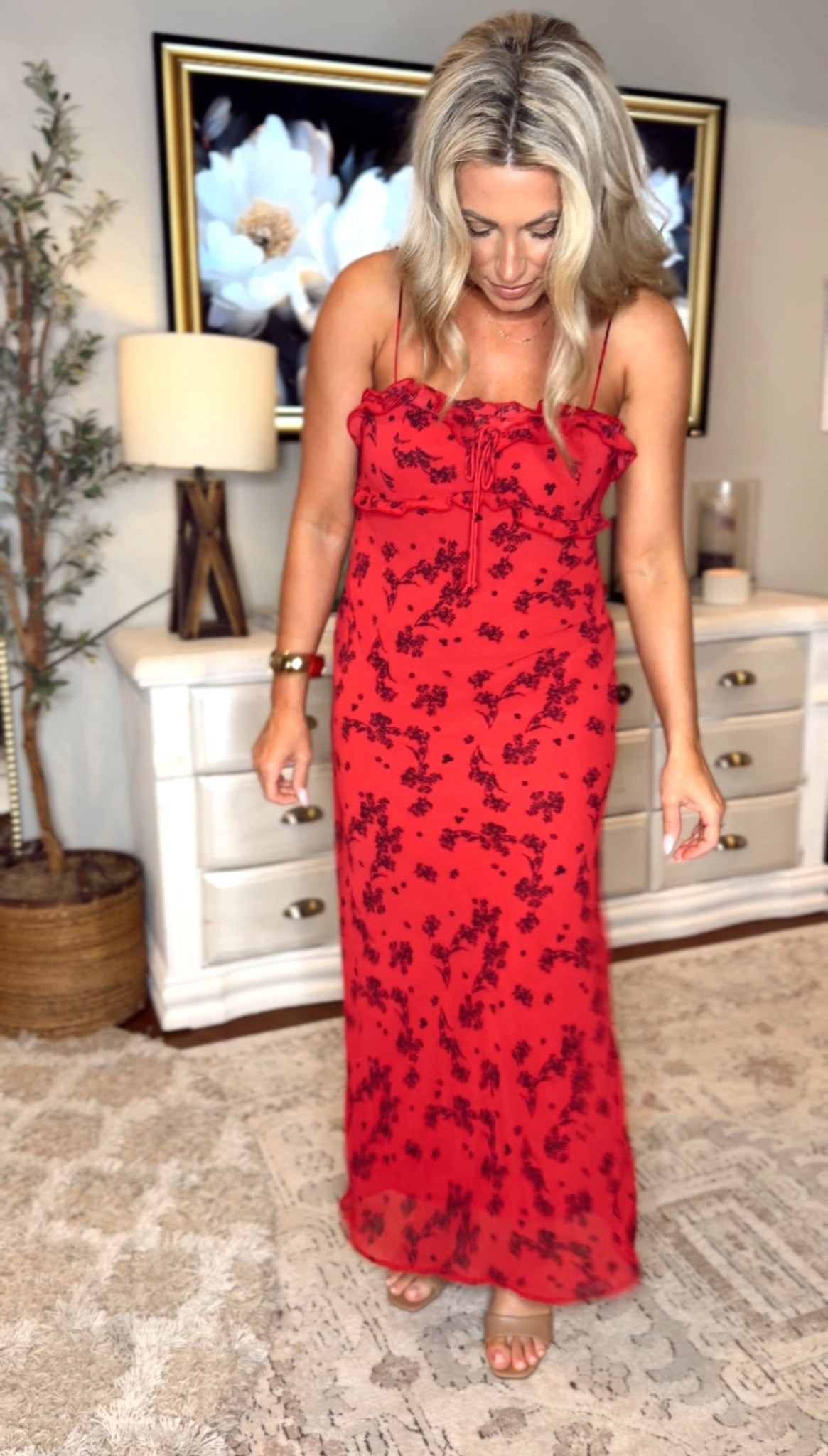 This dress is no longer in stock online so adding some similar ideas

Date night outfit, date night dress, red dress, valentines outfit women

#LTKValentine #LTKootd #LTKBeauty