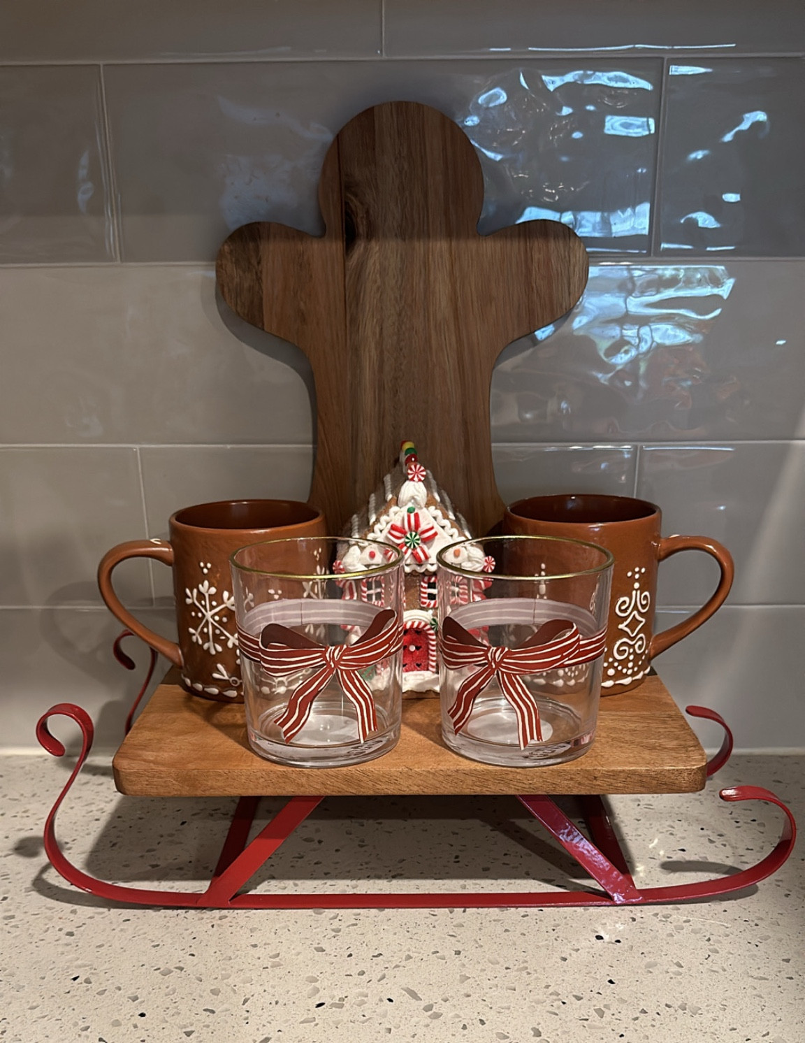 Christmas coffee station .🎅🏼🎄



Coffee station, Christmas coffee station, Christmas decor, gingerbread, Christmas cups, home decor 

#LTKHome #LTKSeasonal #LTKHoliday