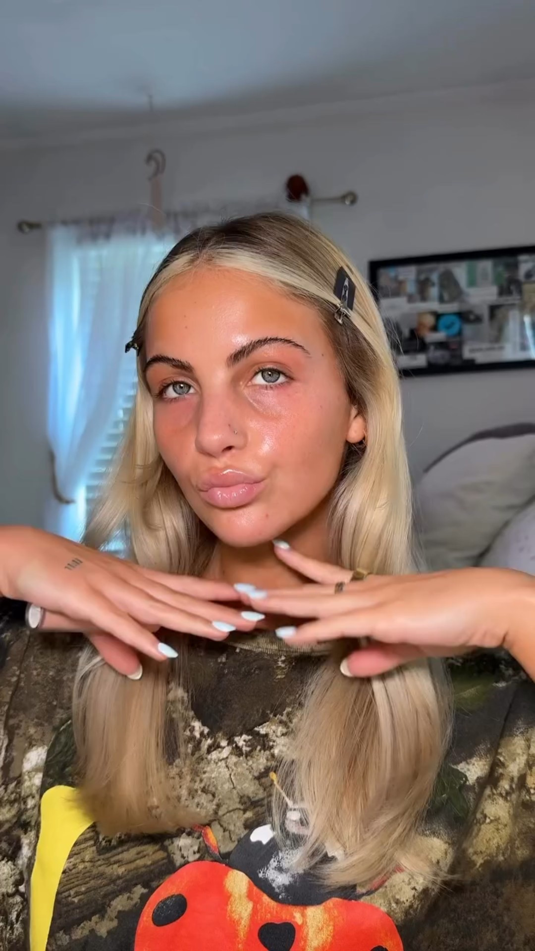 Little chill grwmmm ✨🤍 @morphebrushes @rarebeauty @rhode @narsissist @patricktabeauty @benefitcosmetics @saiebeauty @tweezerman @charlottetilbury 
.
.
.
#grwm #viral #explore #makeup