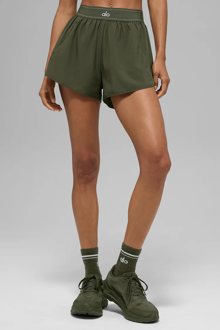 Match Point Short - Green Olive | Alo Yoga (US)