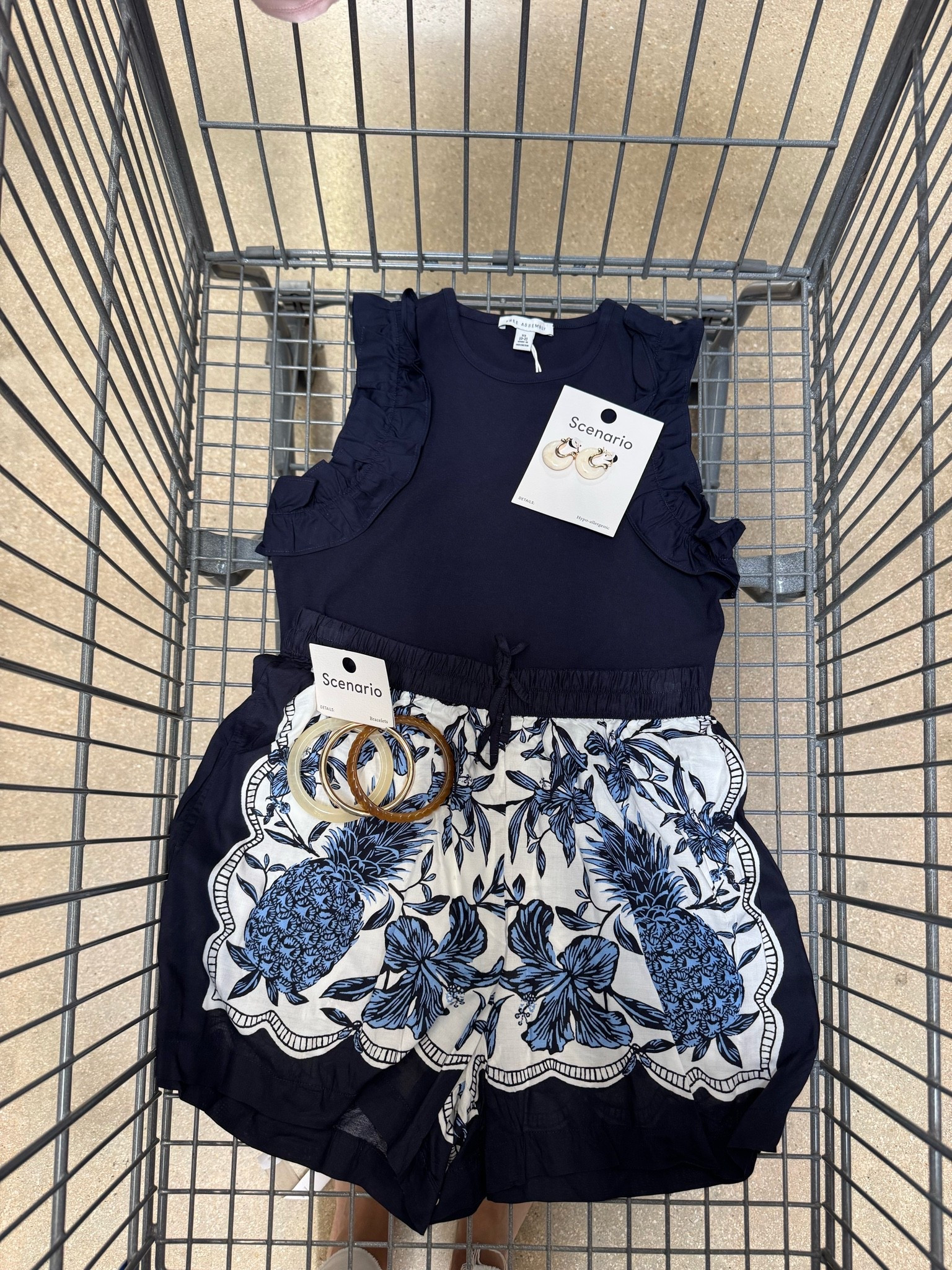 @Walmart outfit idea

#LTKootd #LTKmomlife #LTKgrwm