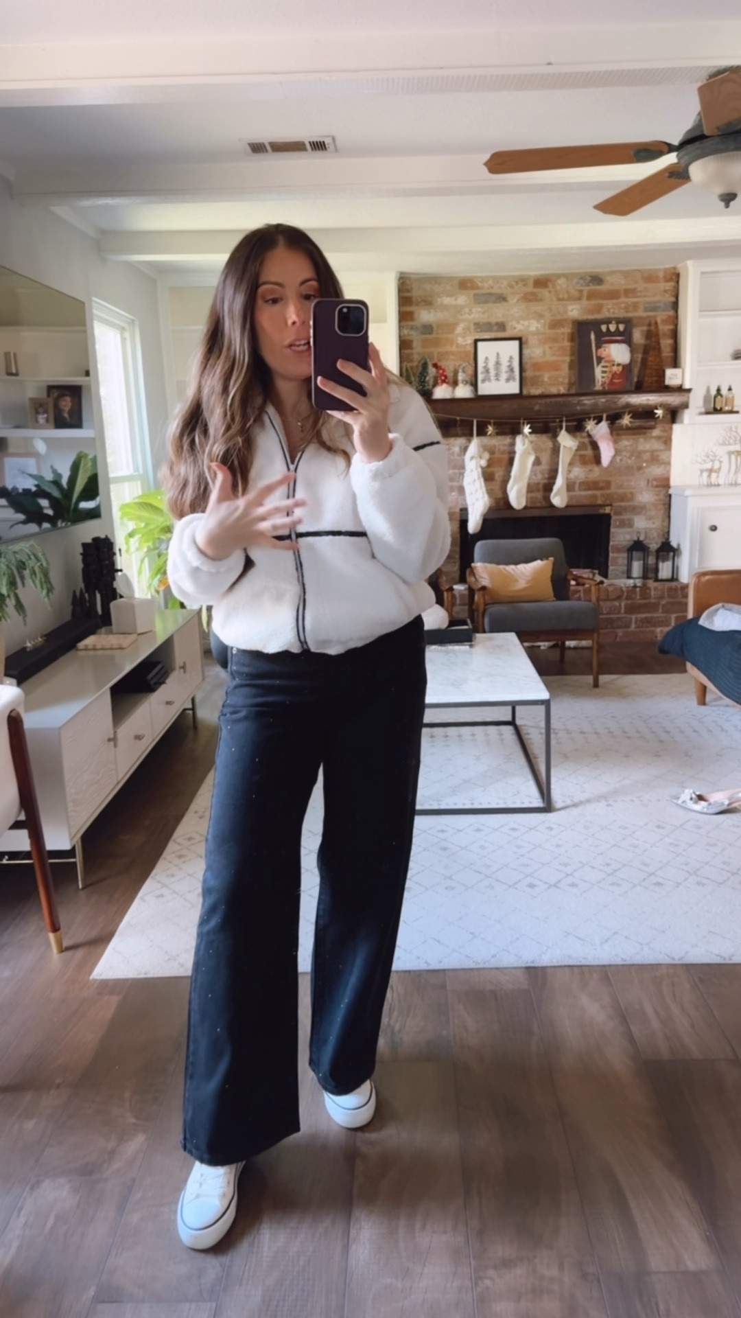 $20 jeans that fit amazing??? YES, PLEASE!

Walmart jeans are less than $20; wearing size medium here and I’m 5’6” for size reference 

#LTKFindsUnder50 #LTKgrwm #LTKOver40