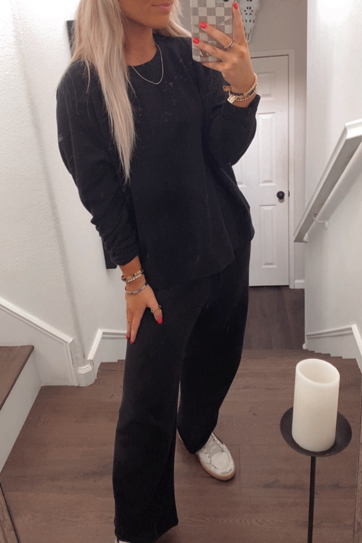Top: 2 (sized up for an oversized fit)
Pants: 1
Shoes: 37